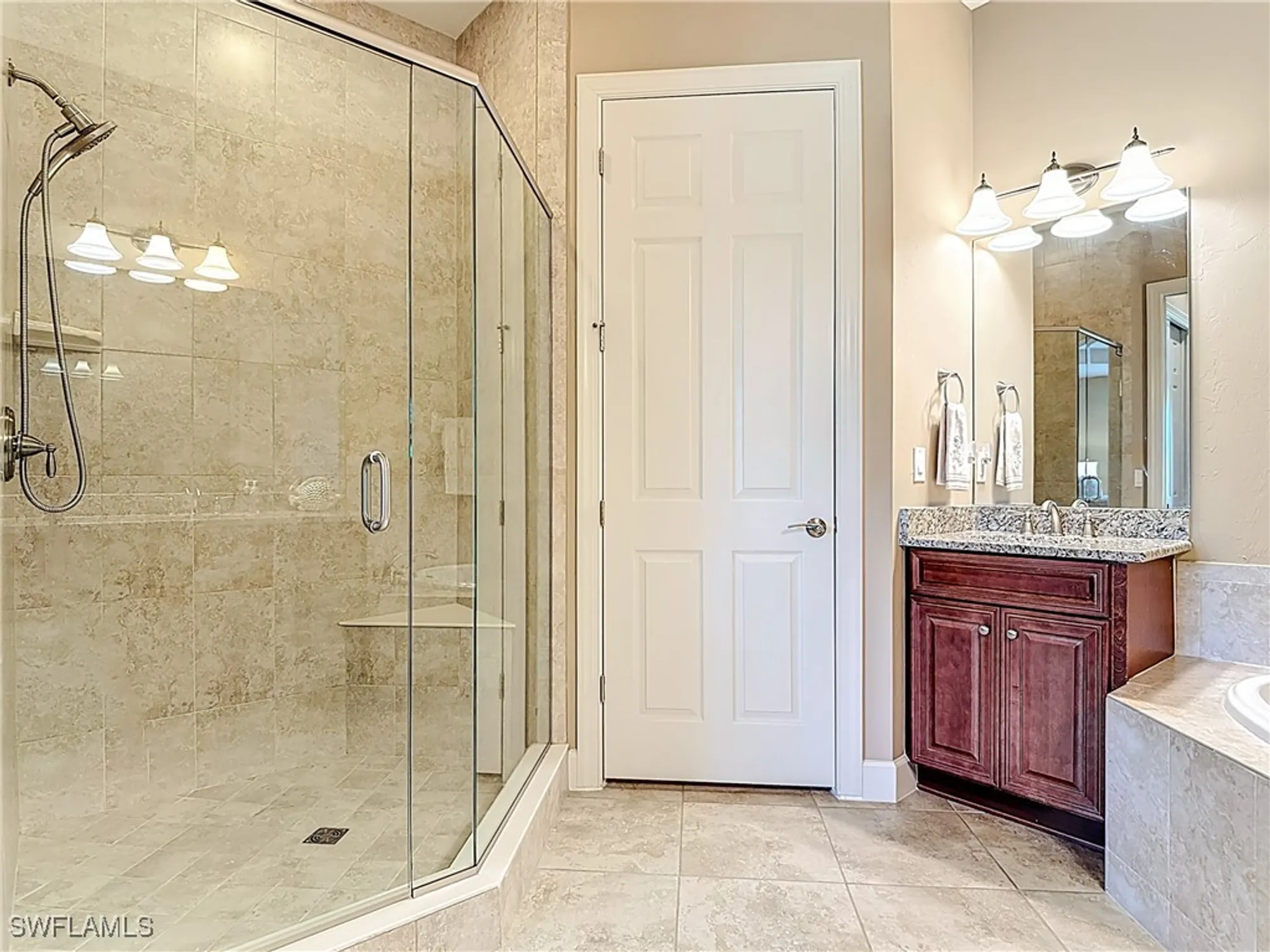 Property Slideshow image 24 of 46 | 10271 glastonbury cir 202, Fort Myers, FL, 33913