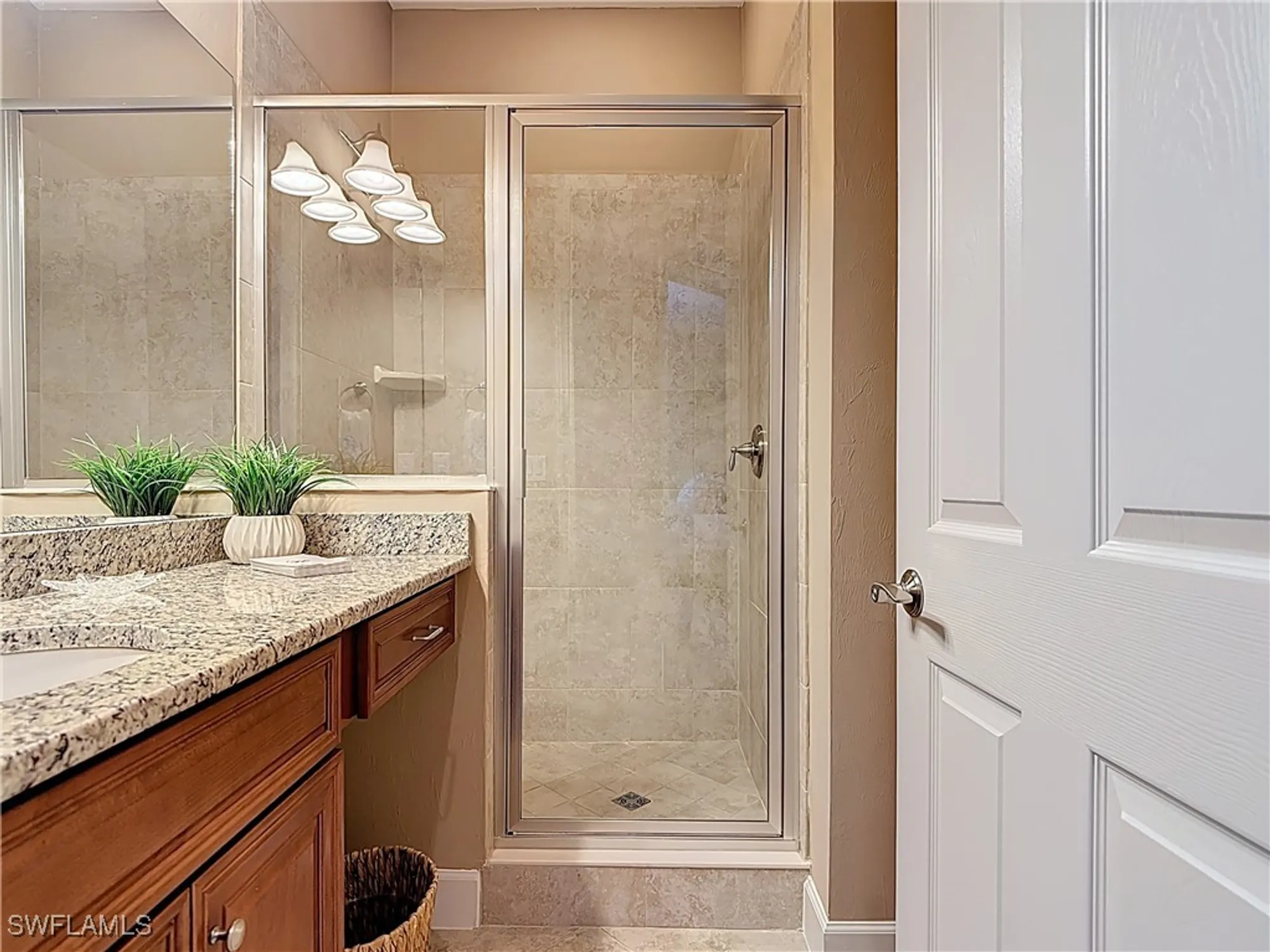 Property Slideshow image 27 of 46 | 10271 glastonbury cir 202, Fort Myers, FL, 33913