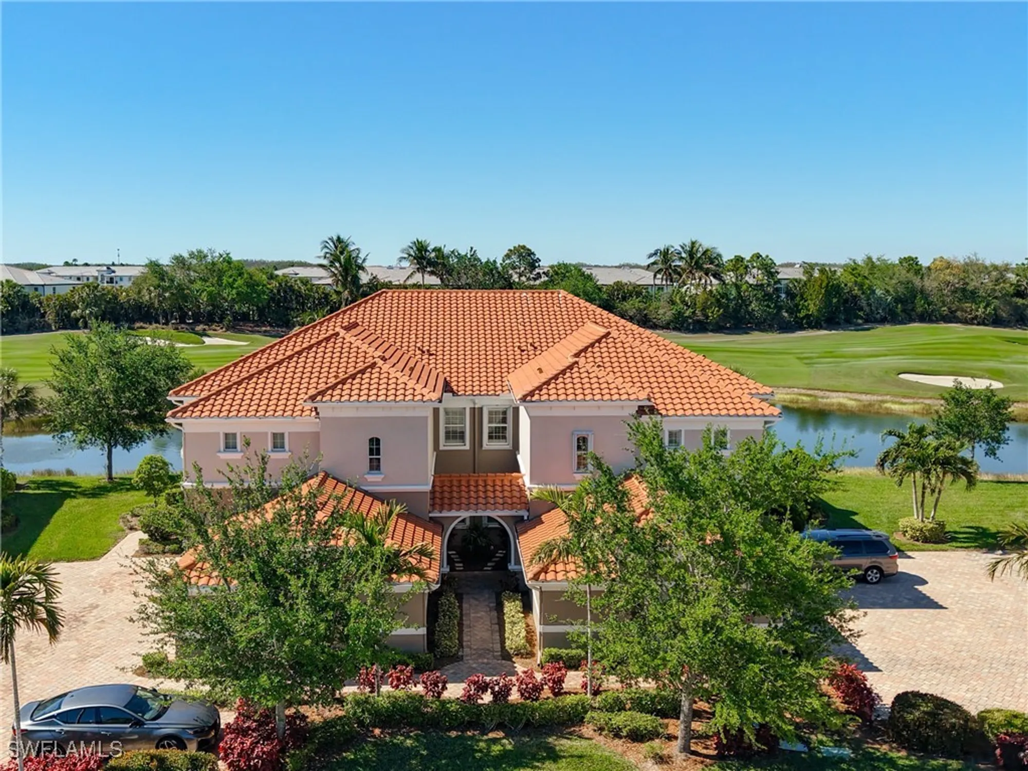 Property Slideshow image 2 of 46 | 10271 glastonbury cir 202, Fort Myers, FL, 33913