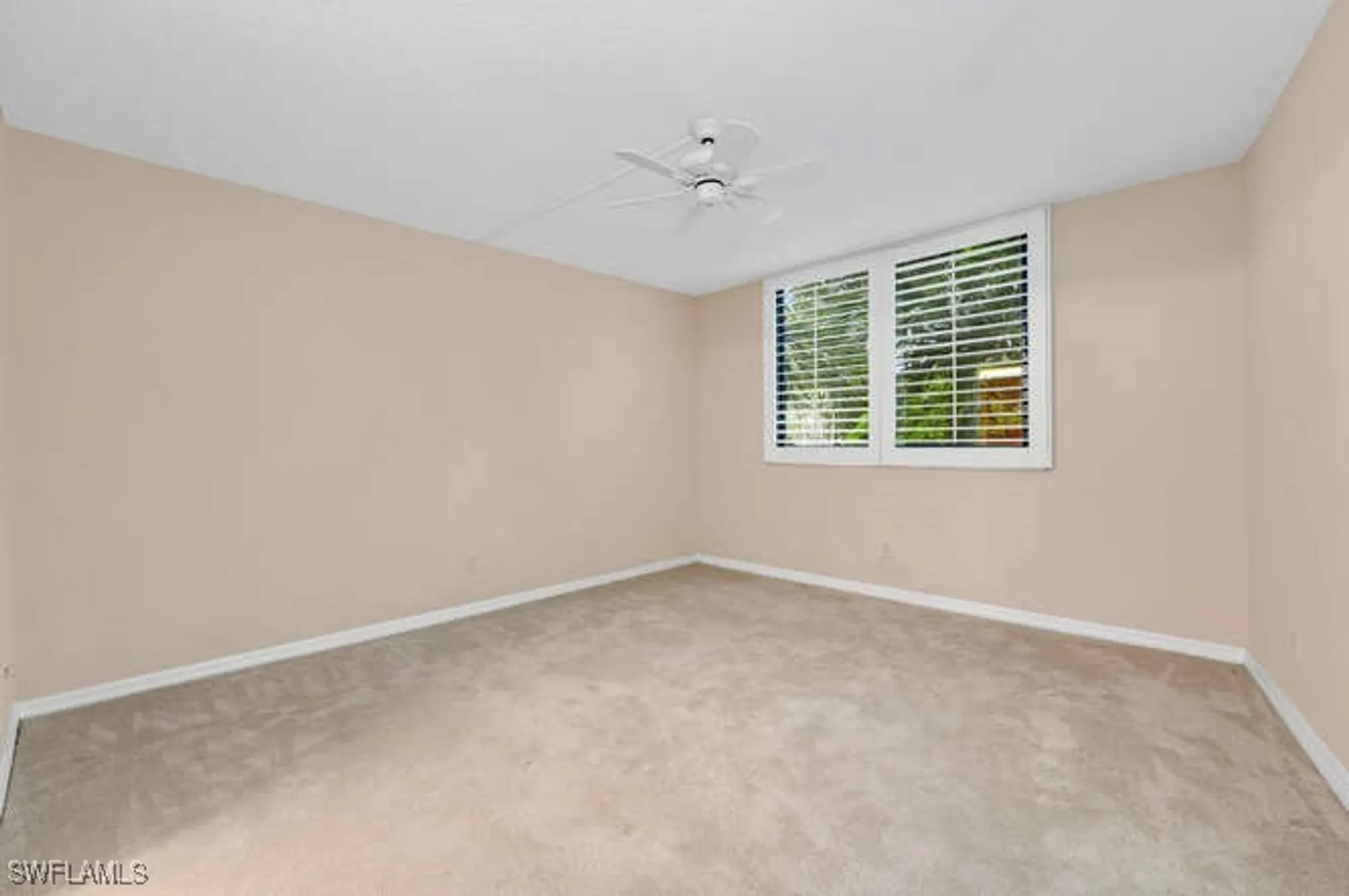 Property Slideshow image 10 of 21 | 2340 gulf shore blvd n # 108, Naples, FL, 34103
