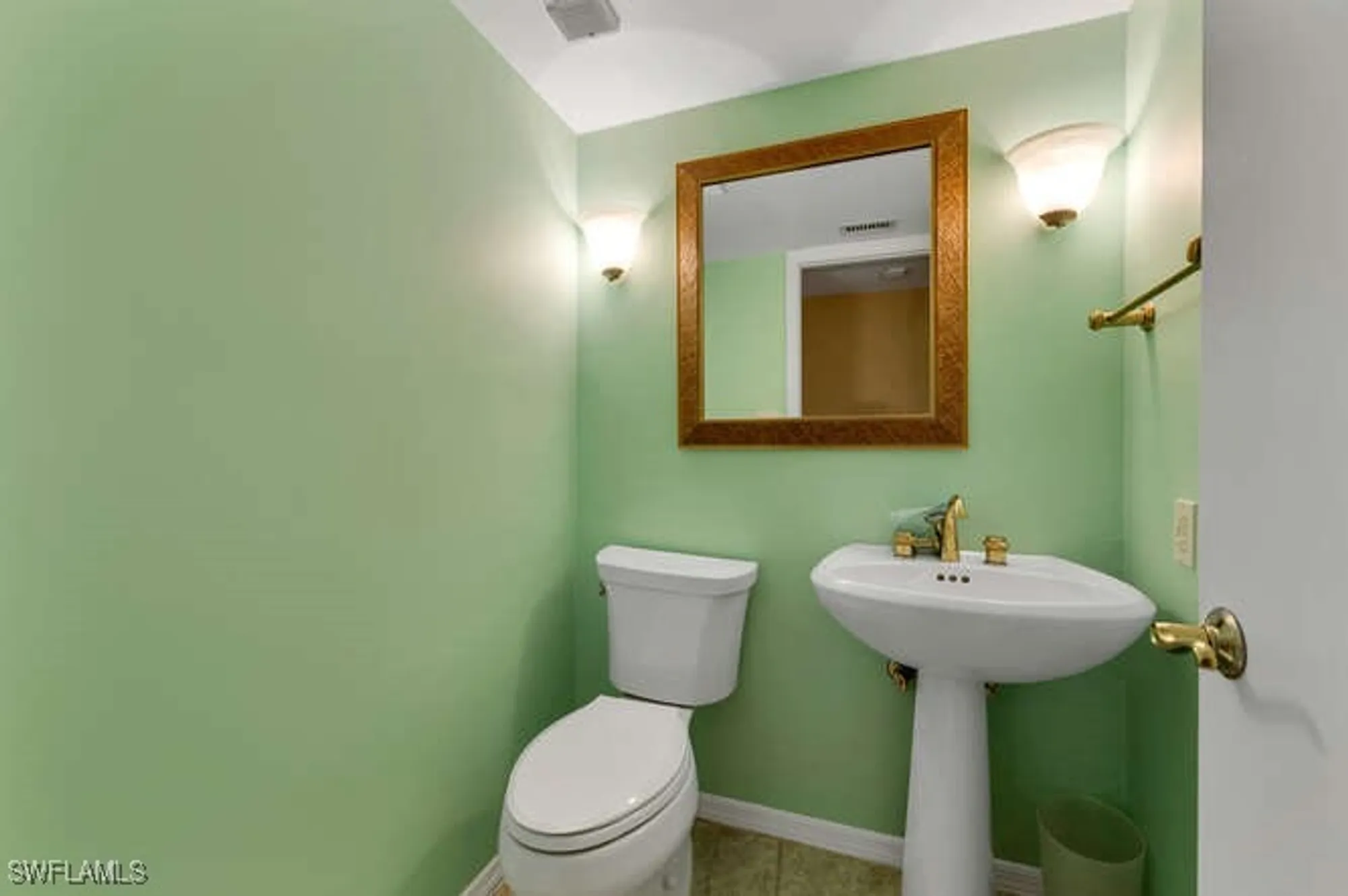 Property Slideshow image 12 of 21 | 2340 gulf shore blvd n # 108, Naples, FL, 34103