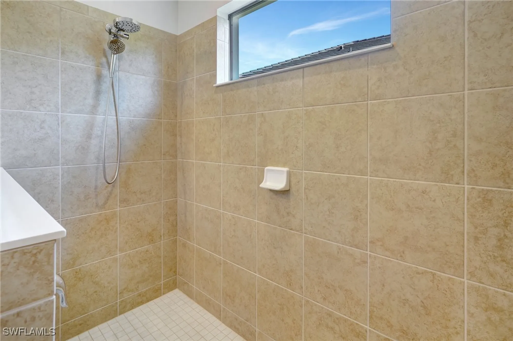 Property Slideshow image 26 of 49 | 2967 amblewind dr, Fort Myers, FL, 33905