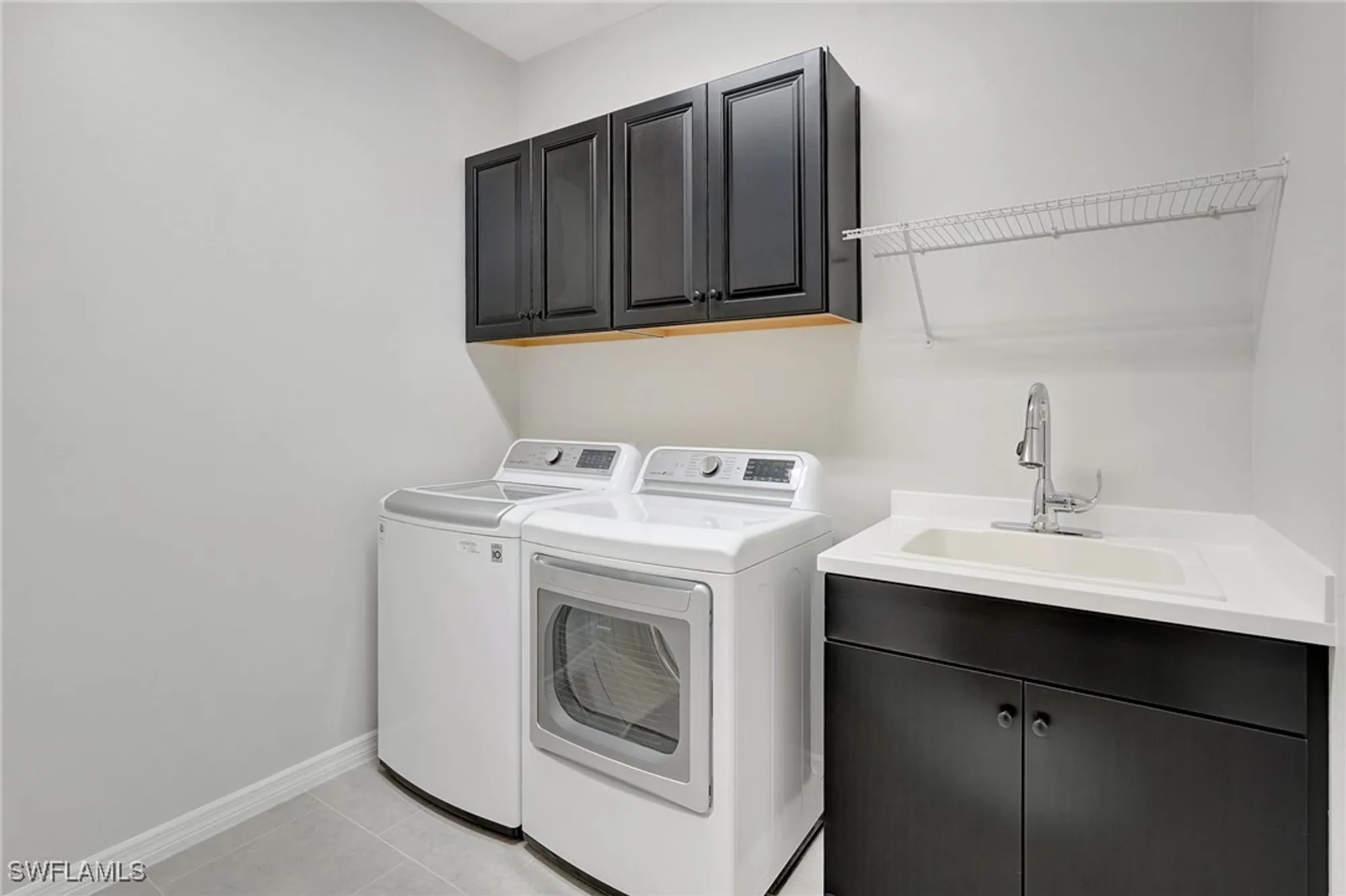 Property Slideshow image 34 of 49 | 2967 amblewind dr, Fort Myers, FL, 33905