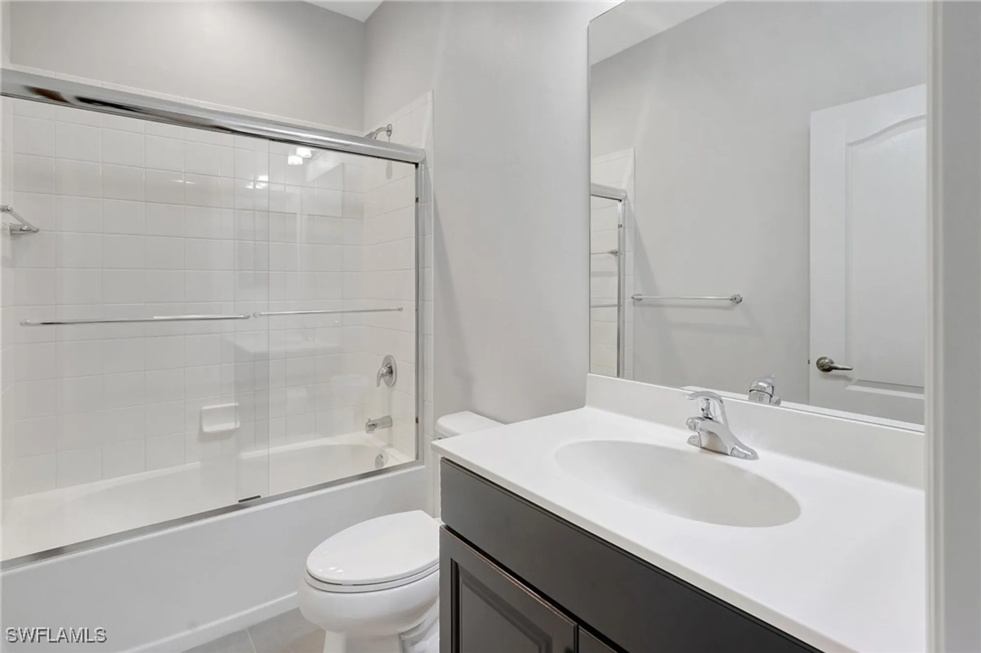 Property Slideshow image 31 of 49 | 2967 amblewind dr, Fort Myers, FL, 33905