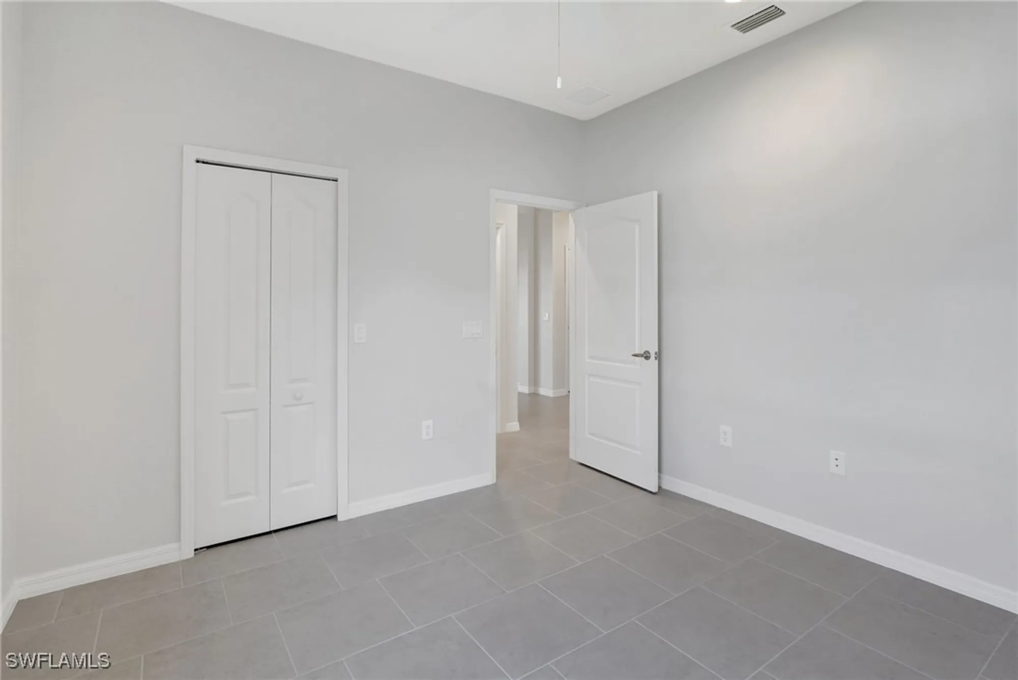 Property Slideshow image 33 of 49 | 2967 amblewind dr, Fort Myers, FL, 33905