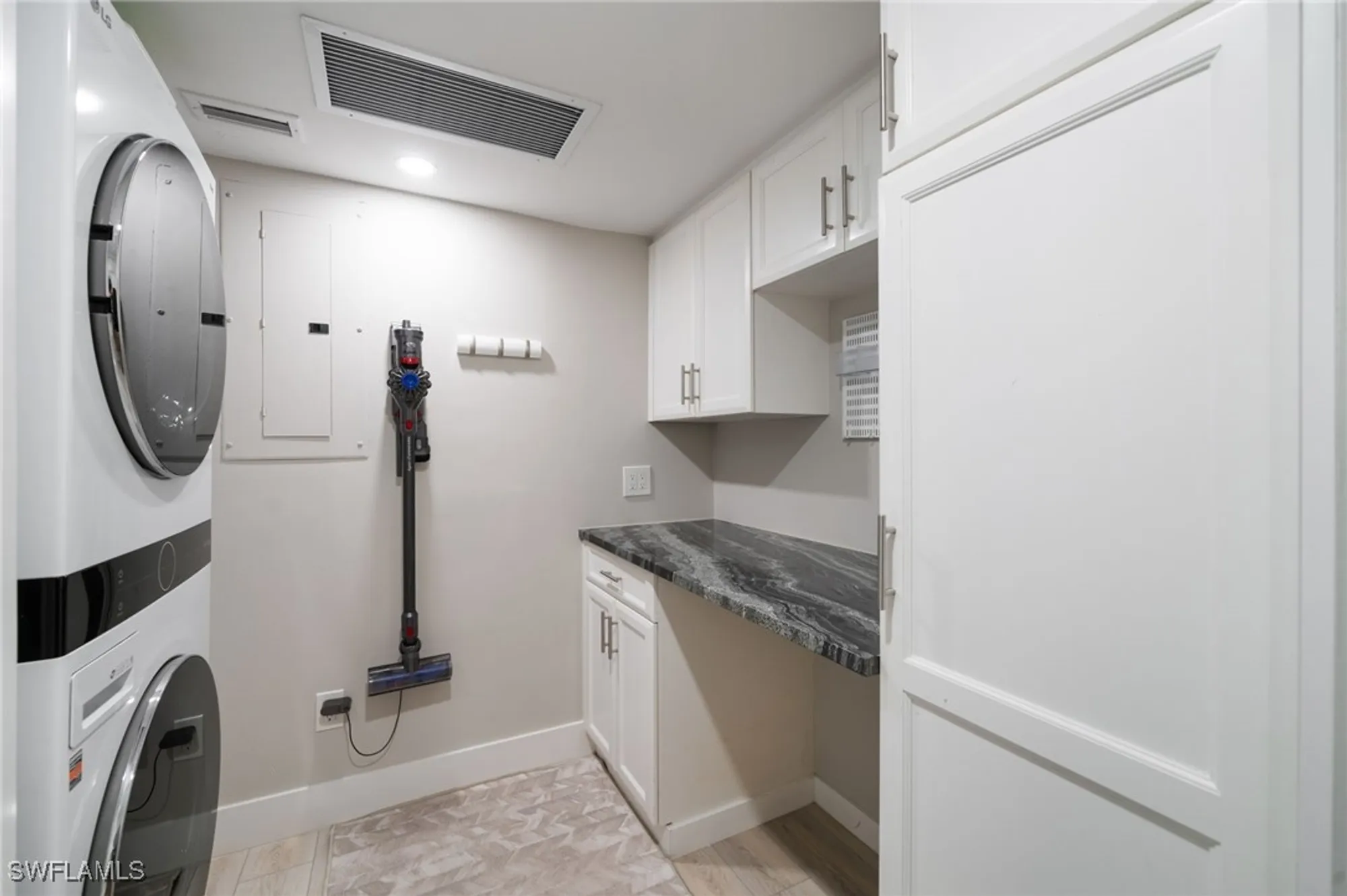 Property Slideshow image 29 of 41 | 3483 gulf shore blvd 106, Naples, FL, 34103