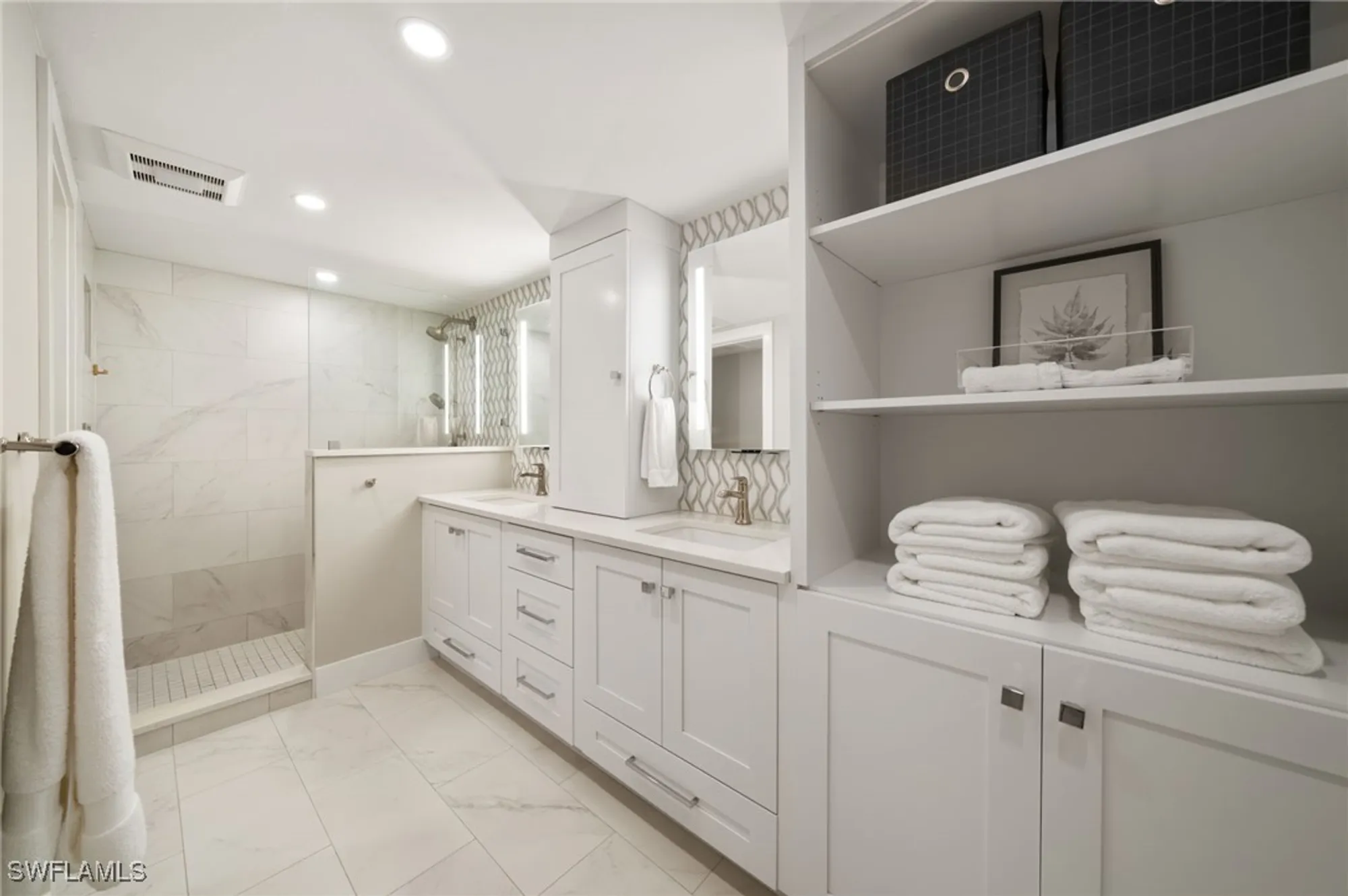 Property Slideshow image 22 of 41 | 3483 gulf shore blvd 106, Naples, FL, 34103