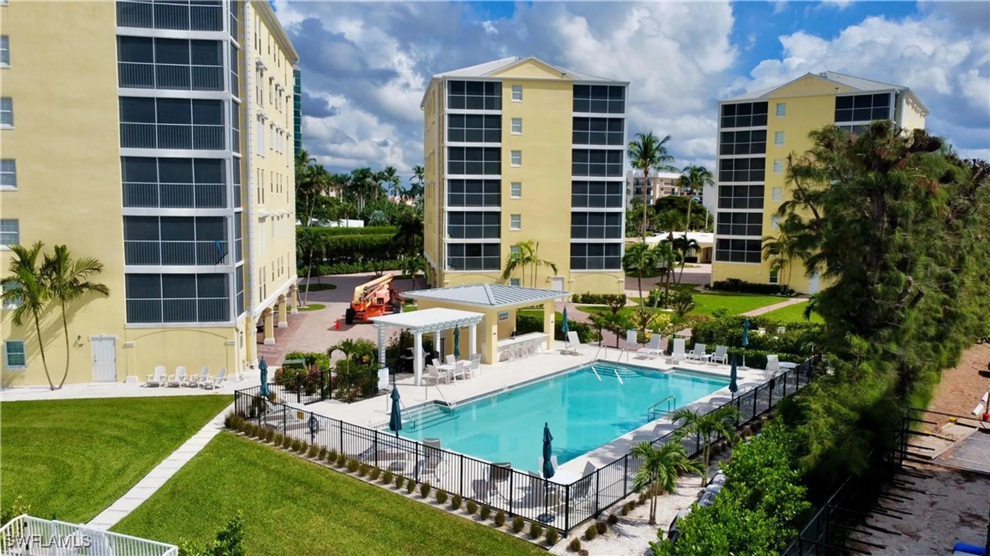 Property Slideshow image 34 of 41 | 3483 gulf shore blvd 106, Naples, FL, 34103