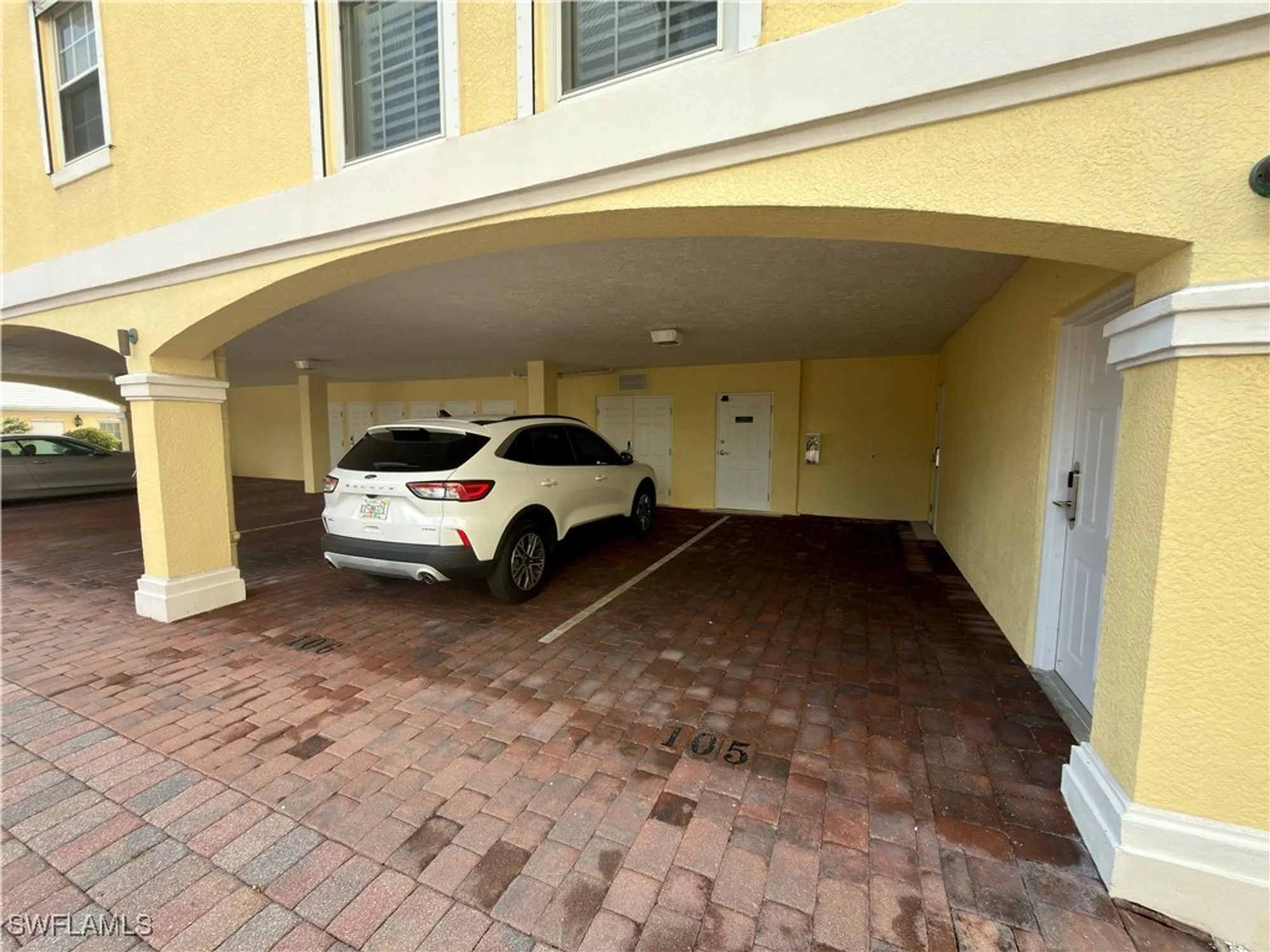 Property Slideshow image 37 of 41 | 3483 gulf shore blvd 106, Naples, FL, 34103