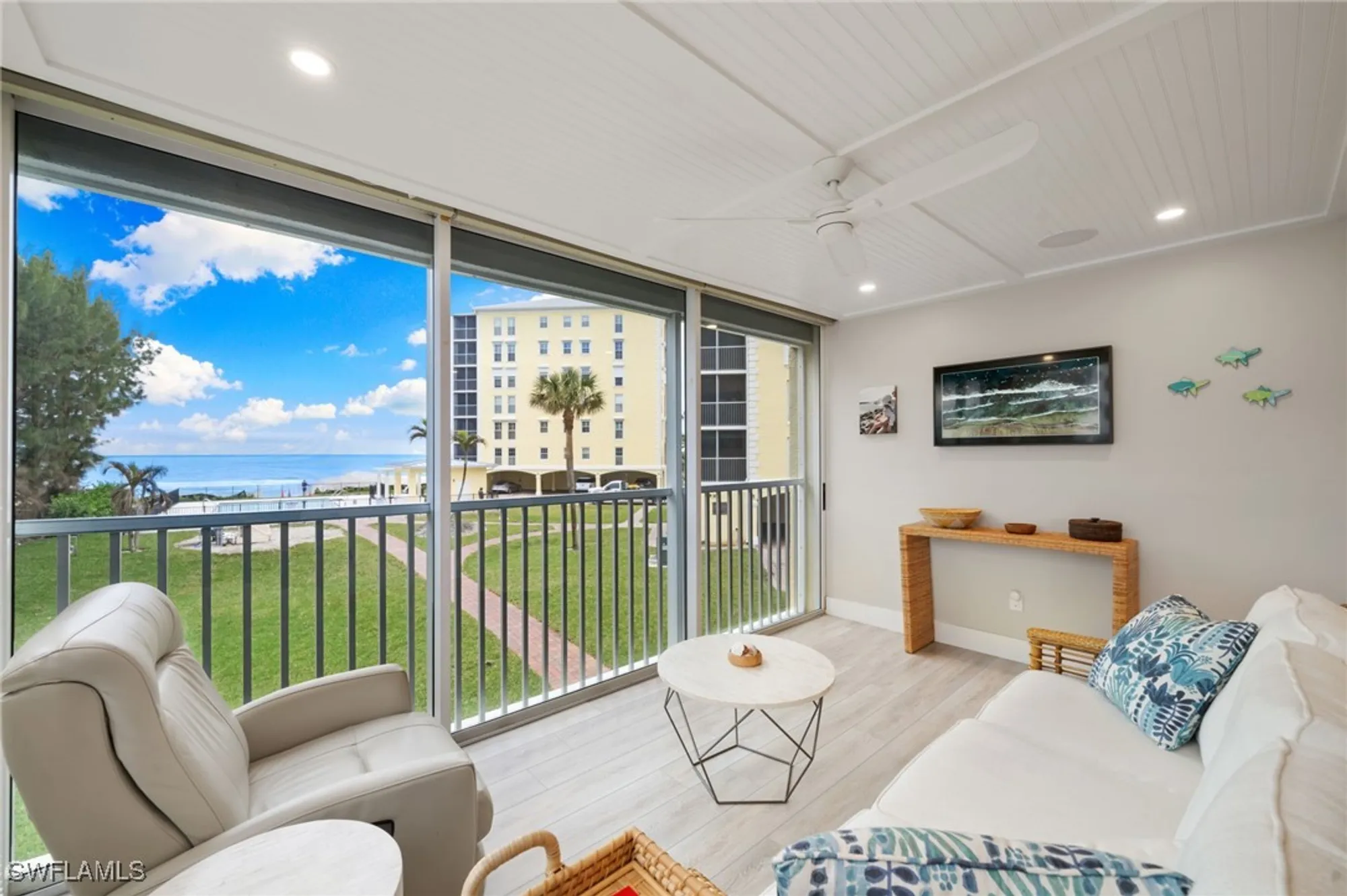 Property Slideshow image 8 of 41 | 3483 gulf shore blvd 106, Naples, FL, 34103