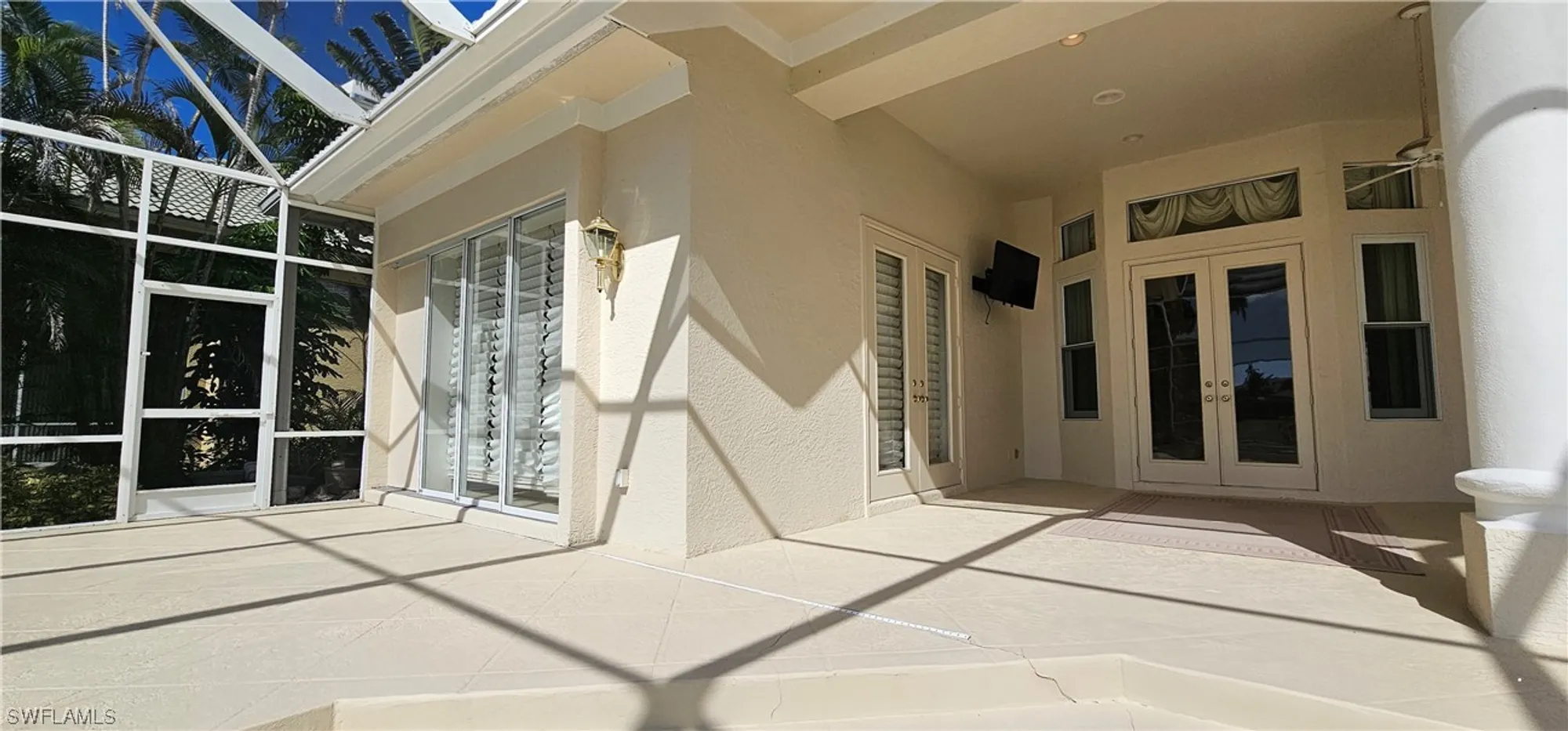 Property Slideshow image 11 of 25 | 300 mooring line dr, Naples, FL, 34102
