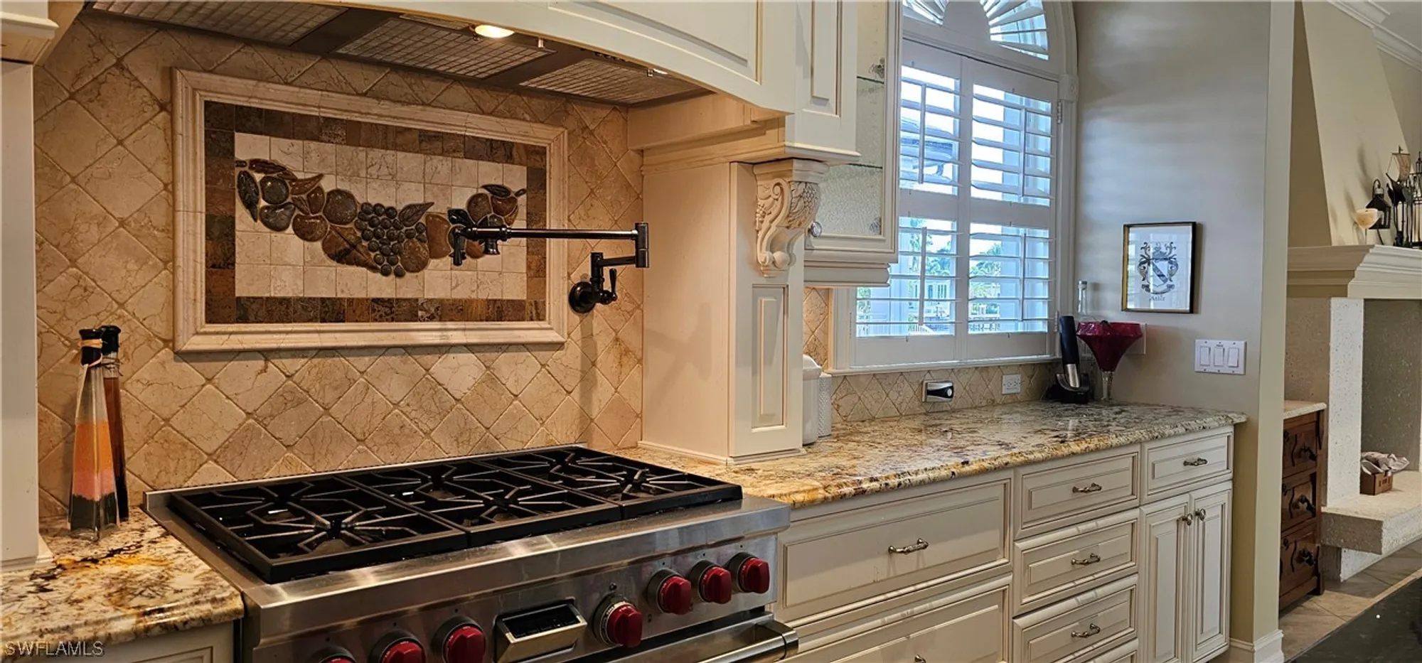 Property Slideshow image 12 of 25 | 300 mooring line dr, Naples, FL, 34102