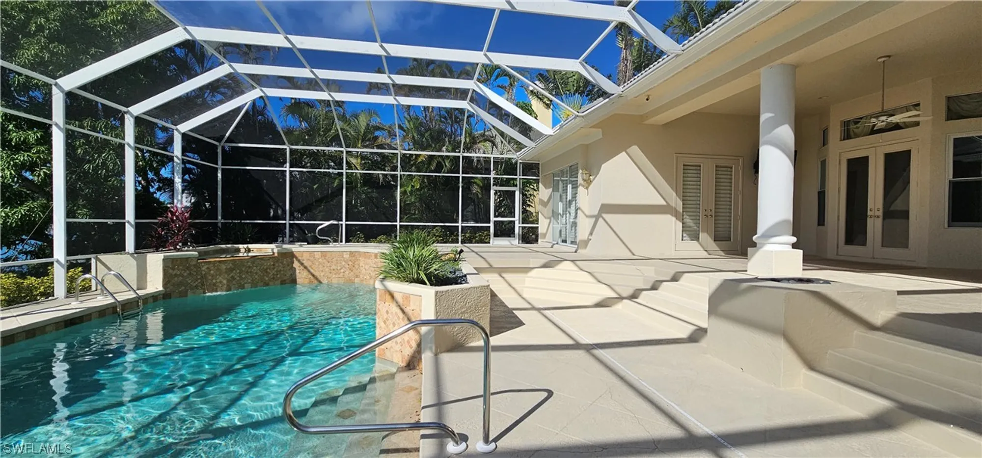 Property Slideshow image 22 of 25 | 300 mooring line dr, Naples, FL, 34102