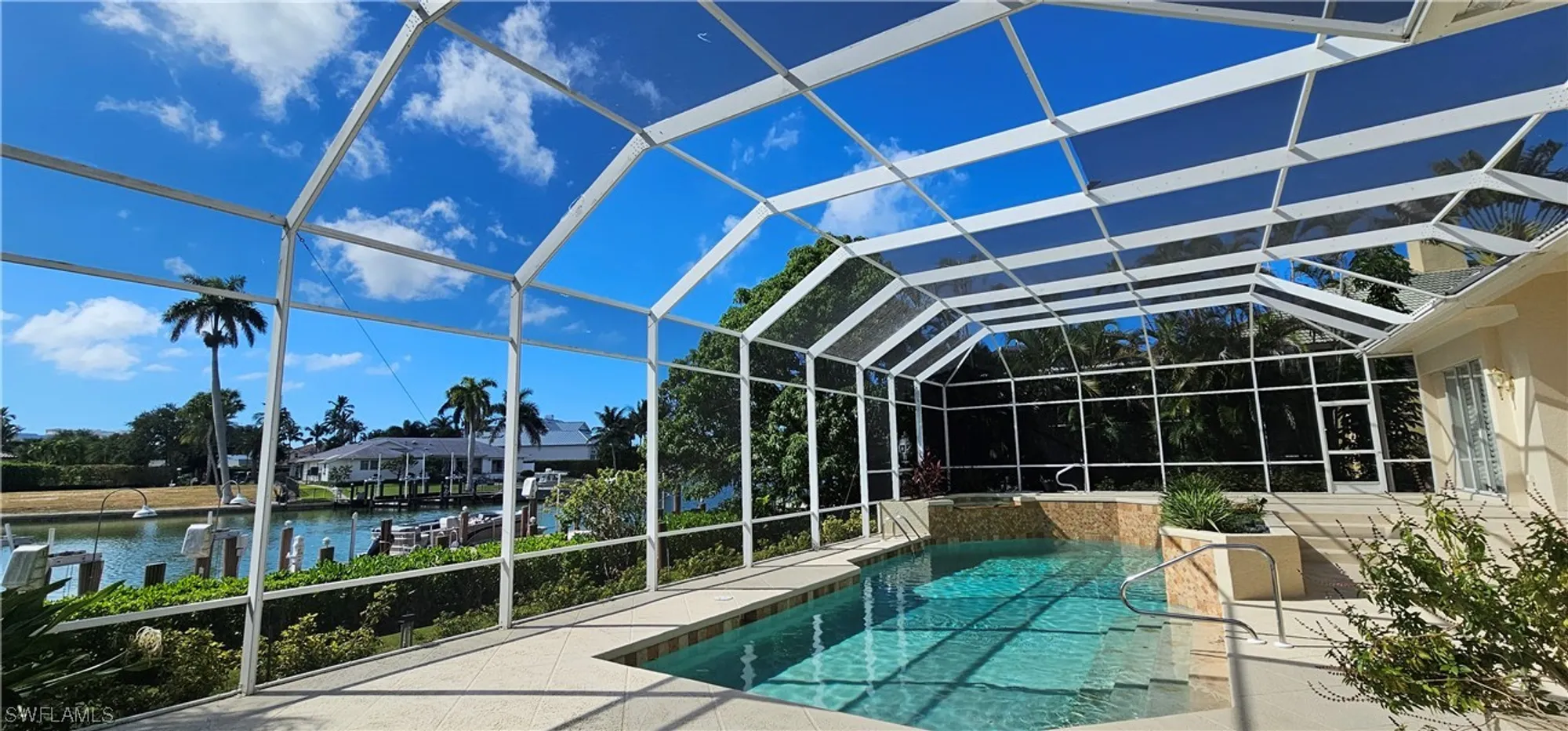 Property Slideshow image 5 of 25 | 300 mooring line dr, Naples, FL, 34102