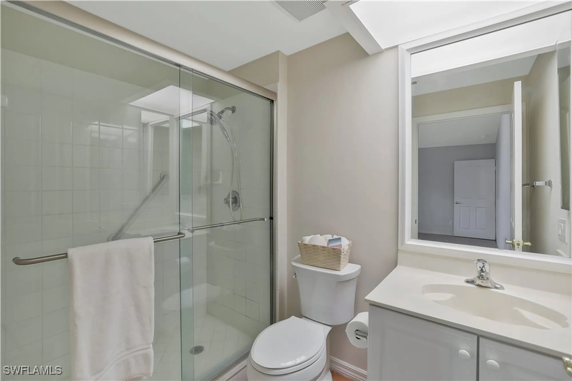 Property Slideshow image 16 of 17 | 6230 reserve cir 703, Naples, FL, 34119