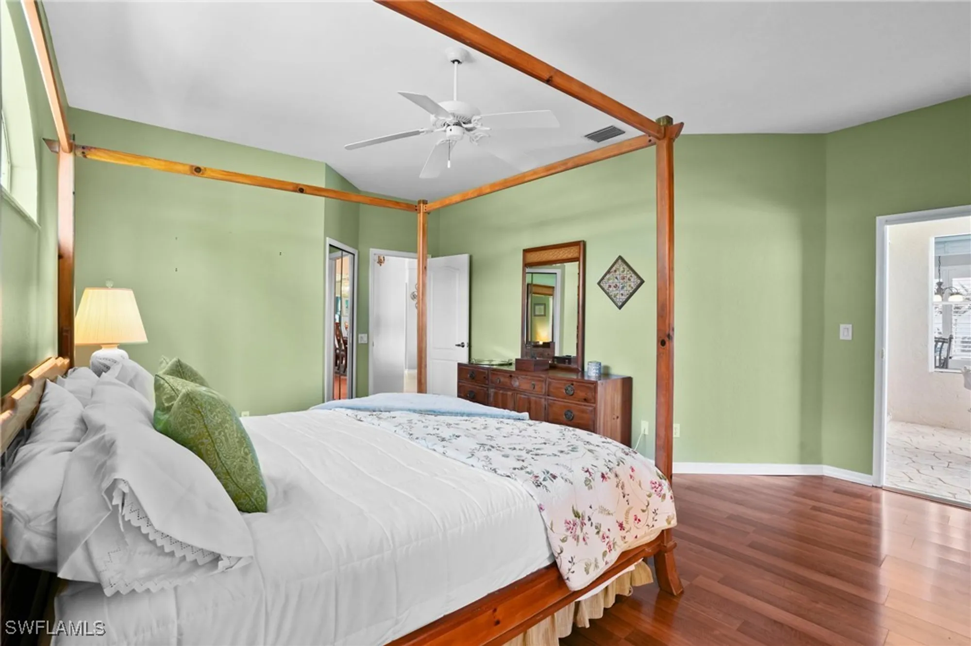 Property Slideshow image 18 of 47 | 14880 crescent cove dr, Fort Myers, FL, 33908