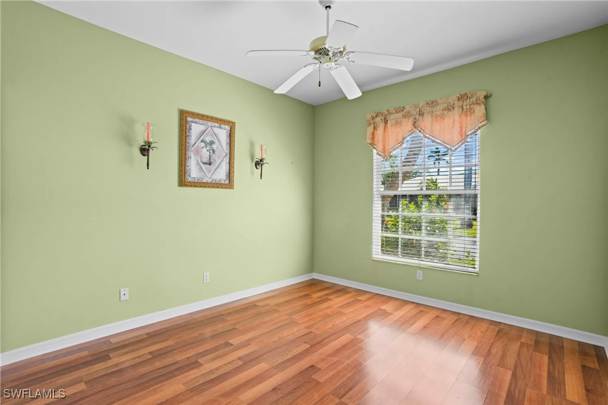 Property Slideshow image 24 of 47 | 14880 crescent cove dr, Fort Myers, FL, 33908