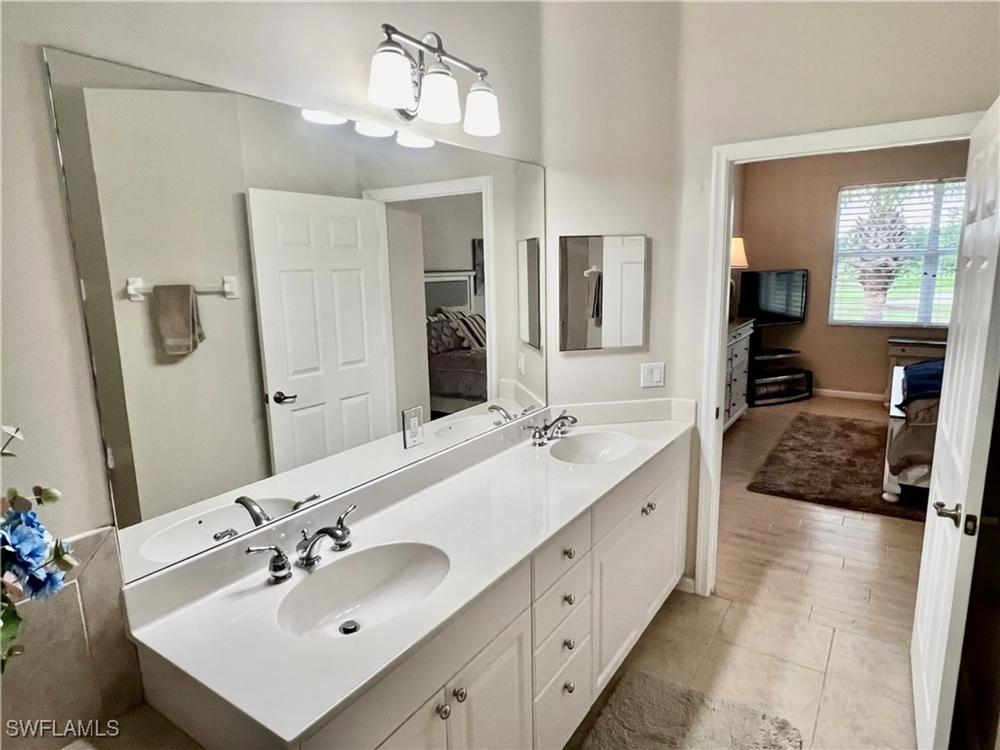 Property Slideshow image 24 of 50 | 3020 meandering way apt 201, Fort Myers, FL, 33905