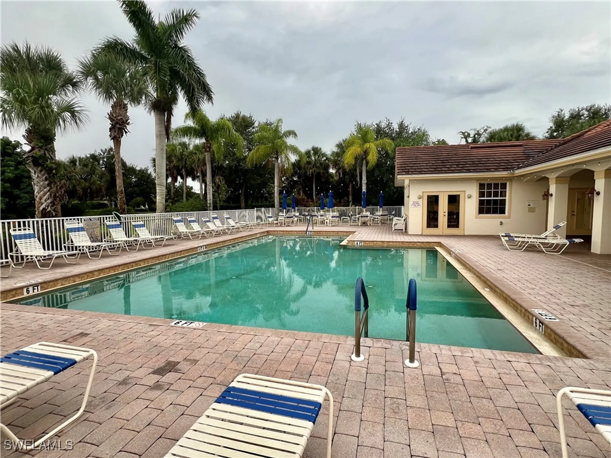 Property Slideshow image 37 of 50 | 3020 meandering way apt 201, Fort Myers, FL, 33905