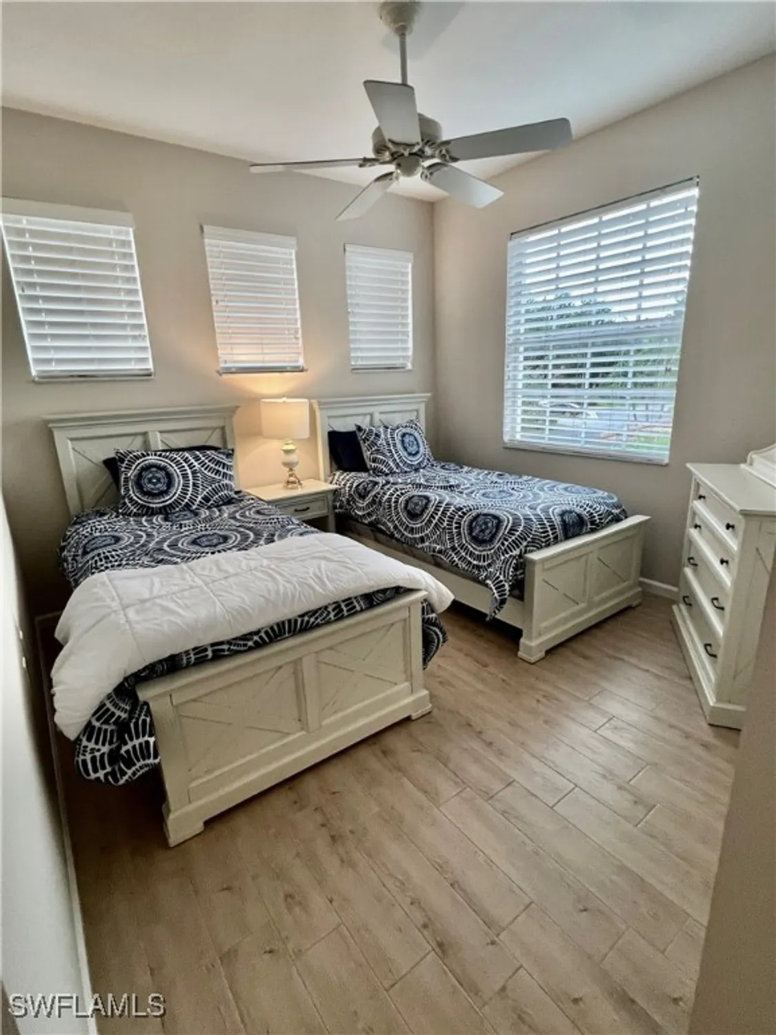 Property Slideshow image 32 of 50 | 3020 meandering way apt 201, Fort Myers, FL, 33905