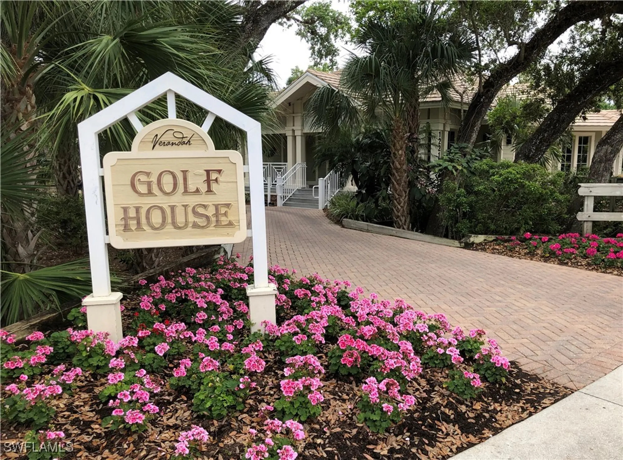 Property Slideshow image 44 of 50 | 3020 meandering way apt 201, Fort Myers, FL, 33905