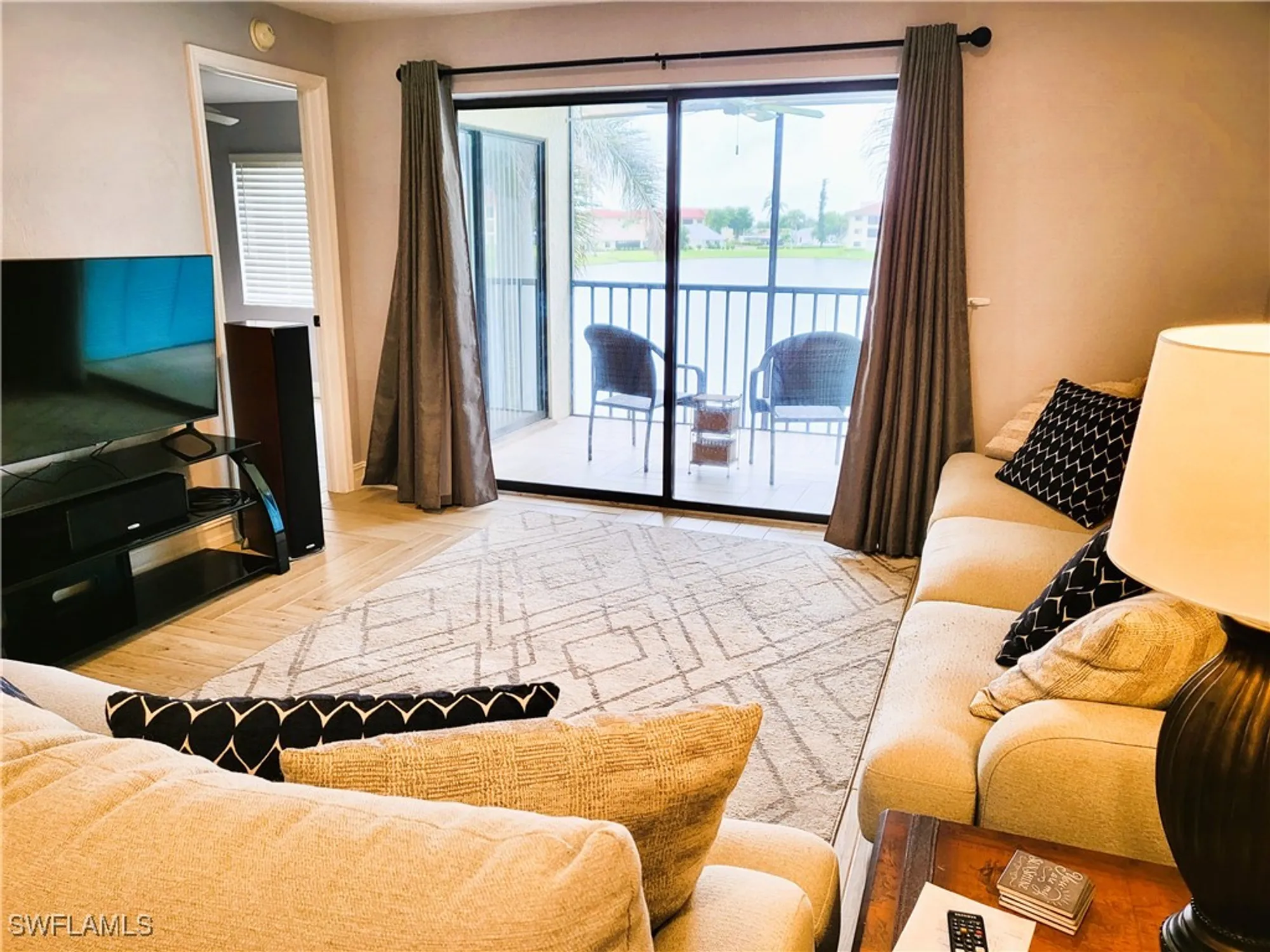 Property Slideshow image 5 of 24 | 11460 caravel cir 5016, Fort Myers, FL, 33908