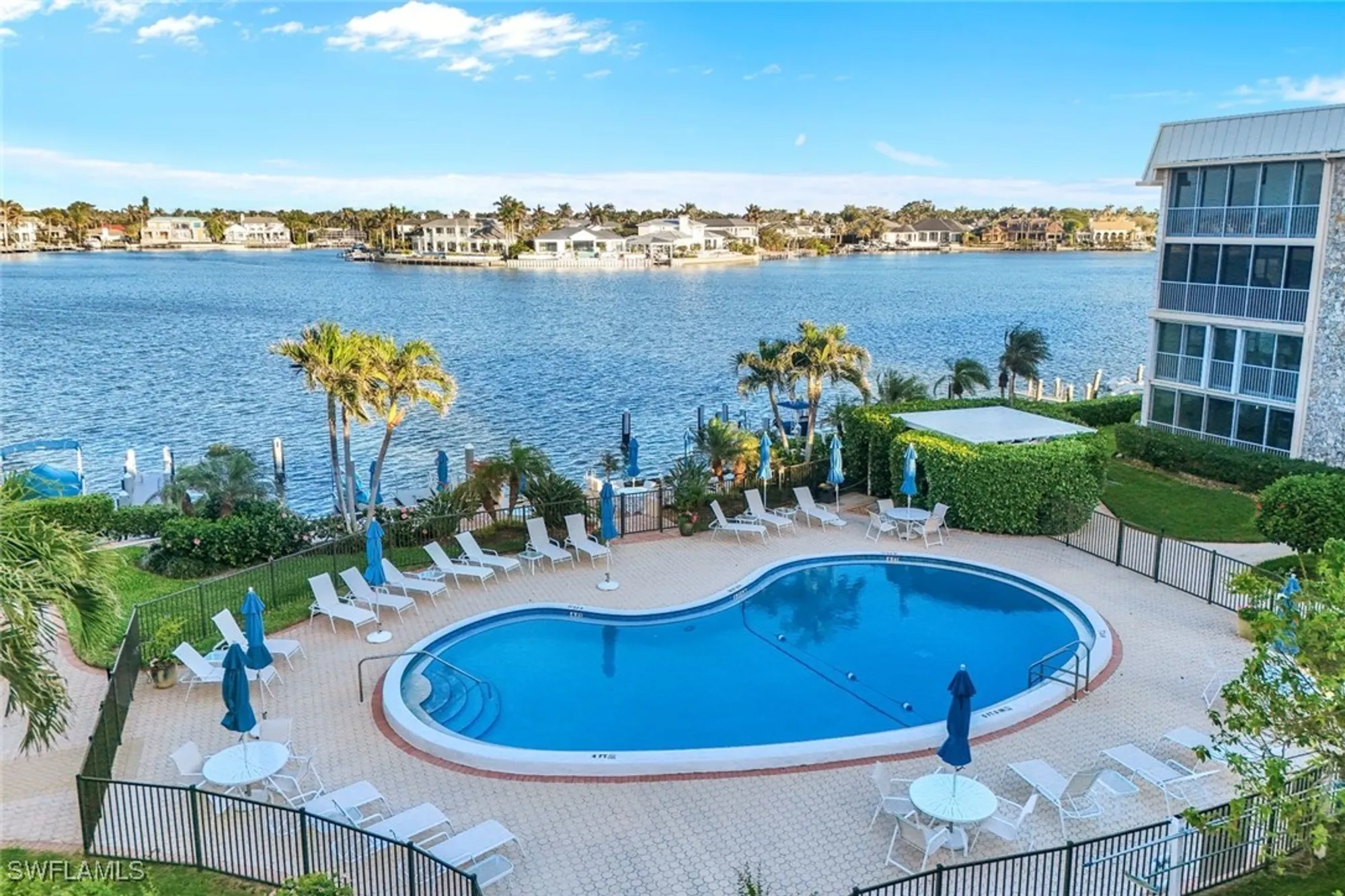 Property Slideshow image 24 of 32 | 3450 gulf shore blvd 306, Naples, FL, 34103