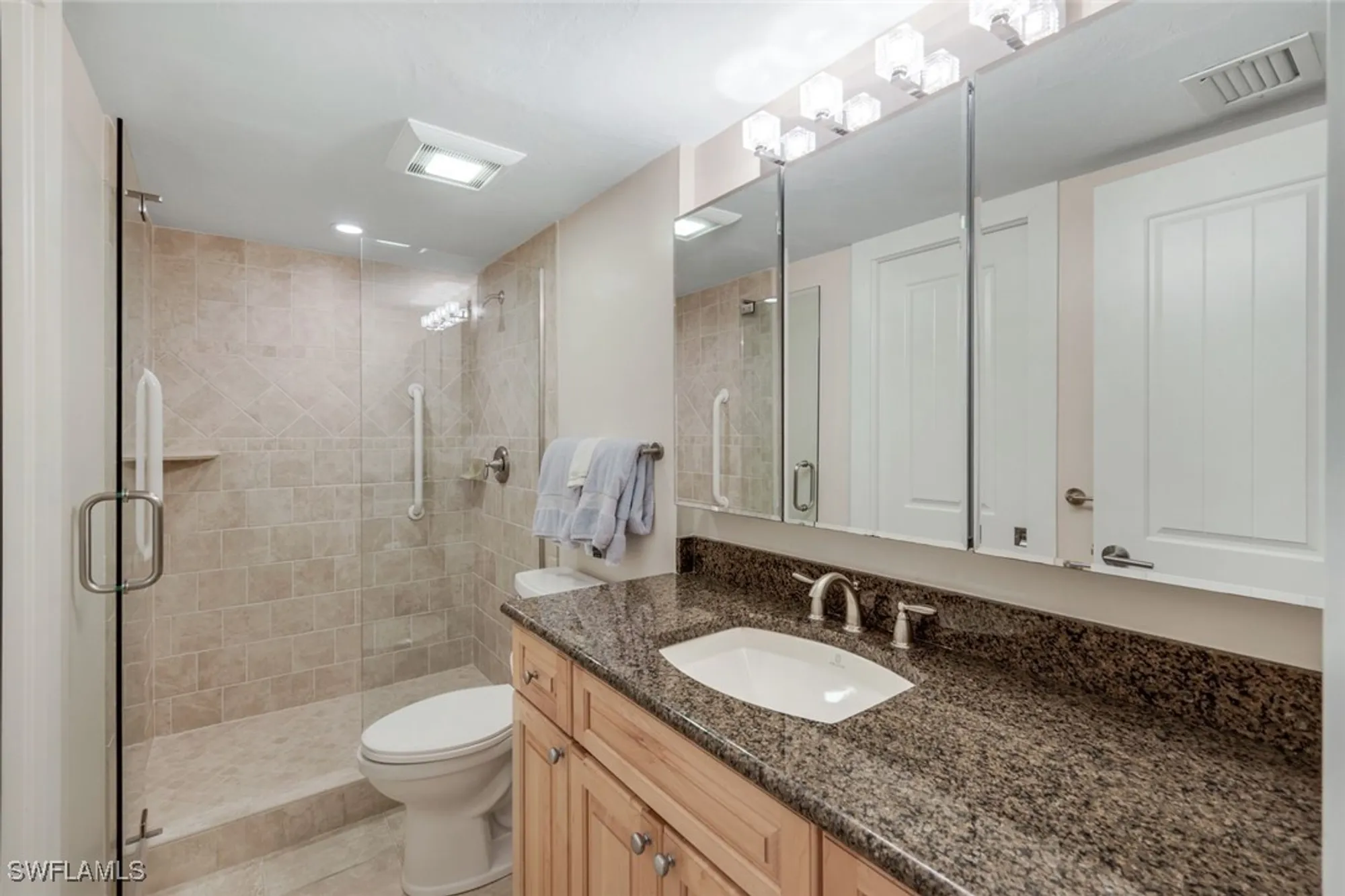 Property Slideshow image 20 of 32 | 3450 gulf shore blvd 306, Naples, FL, 34103