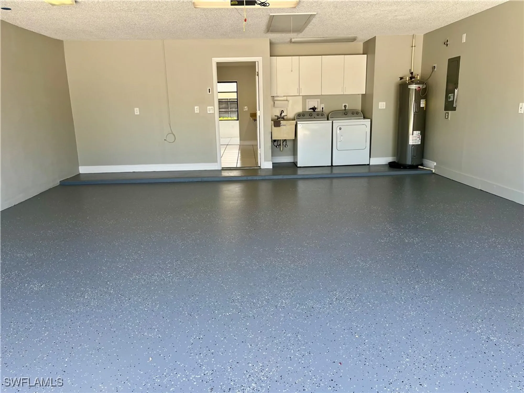 Property Slideshow image 19 of 31 | 1206 medinah dr, Fort Myers, FL, 33919