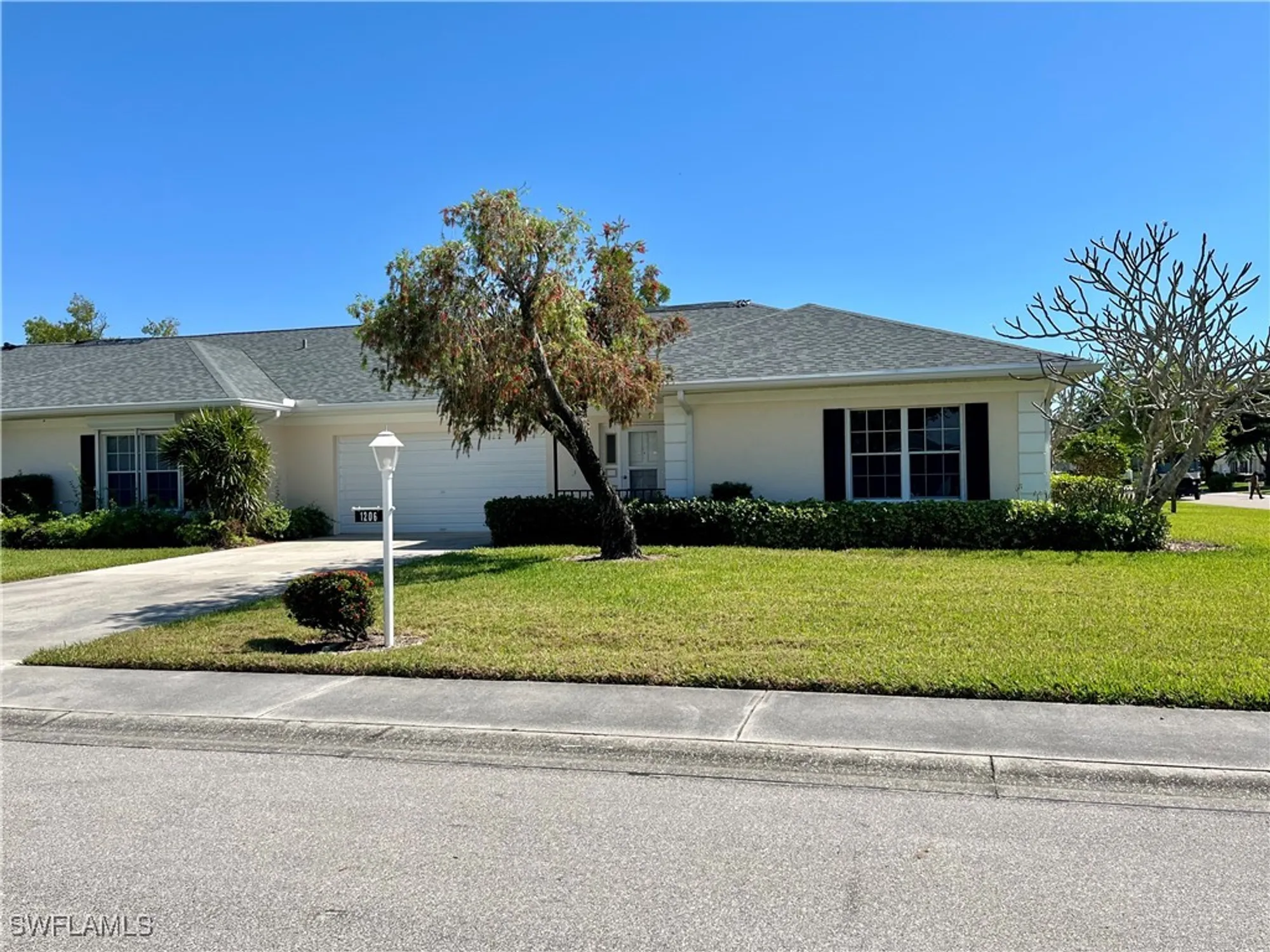 Property Slideshow image 1 of 31 | 1206 medinah dr, Fort Myers, FL, 33919