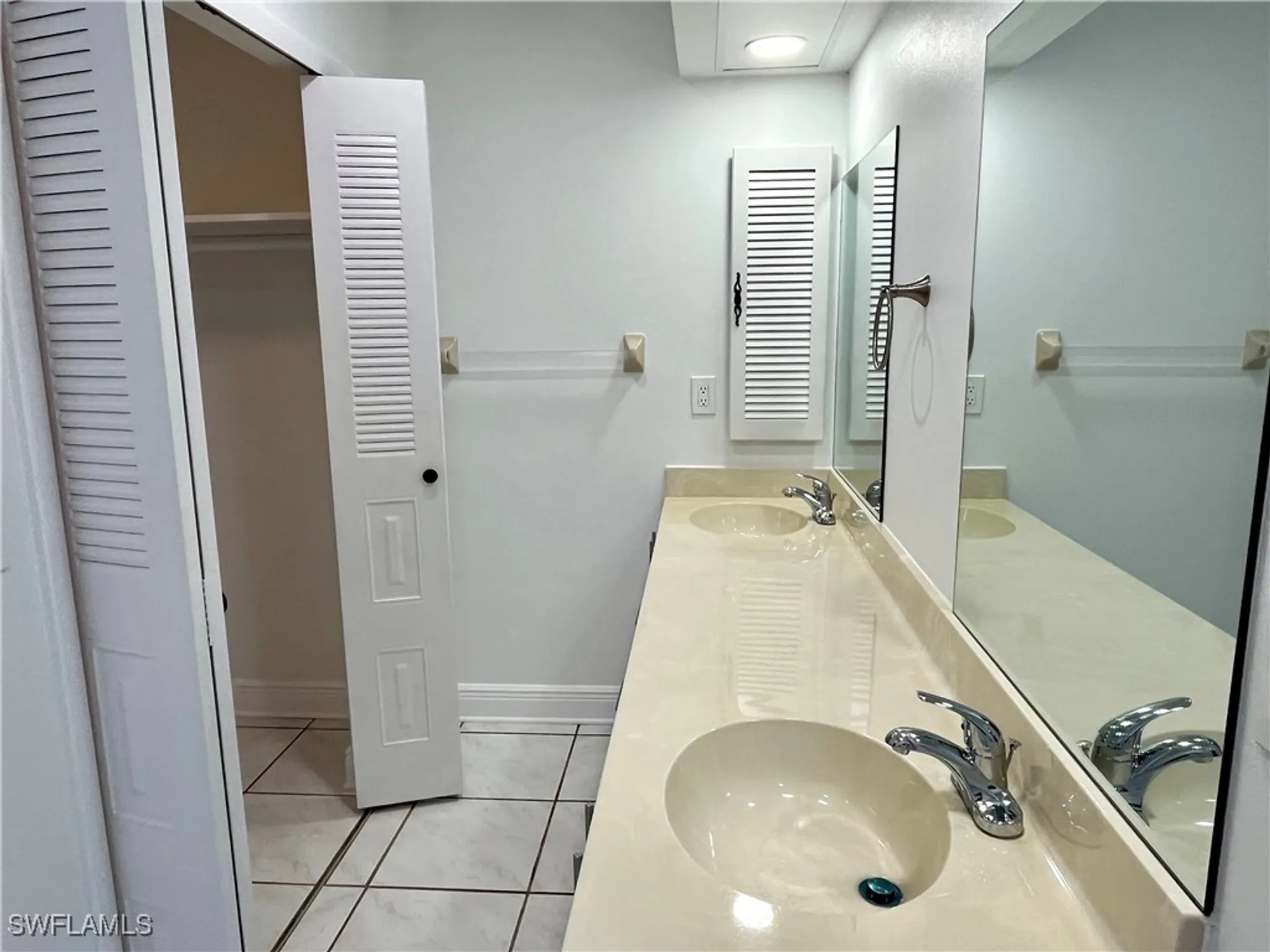 Property Slideshow image 11 of 31 | 1206 medinah dr, Fort Myers, FL, 33919
