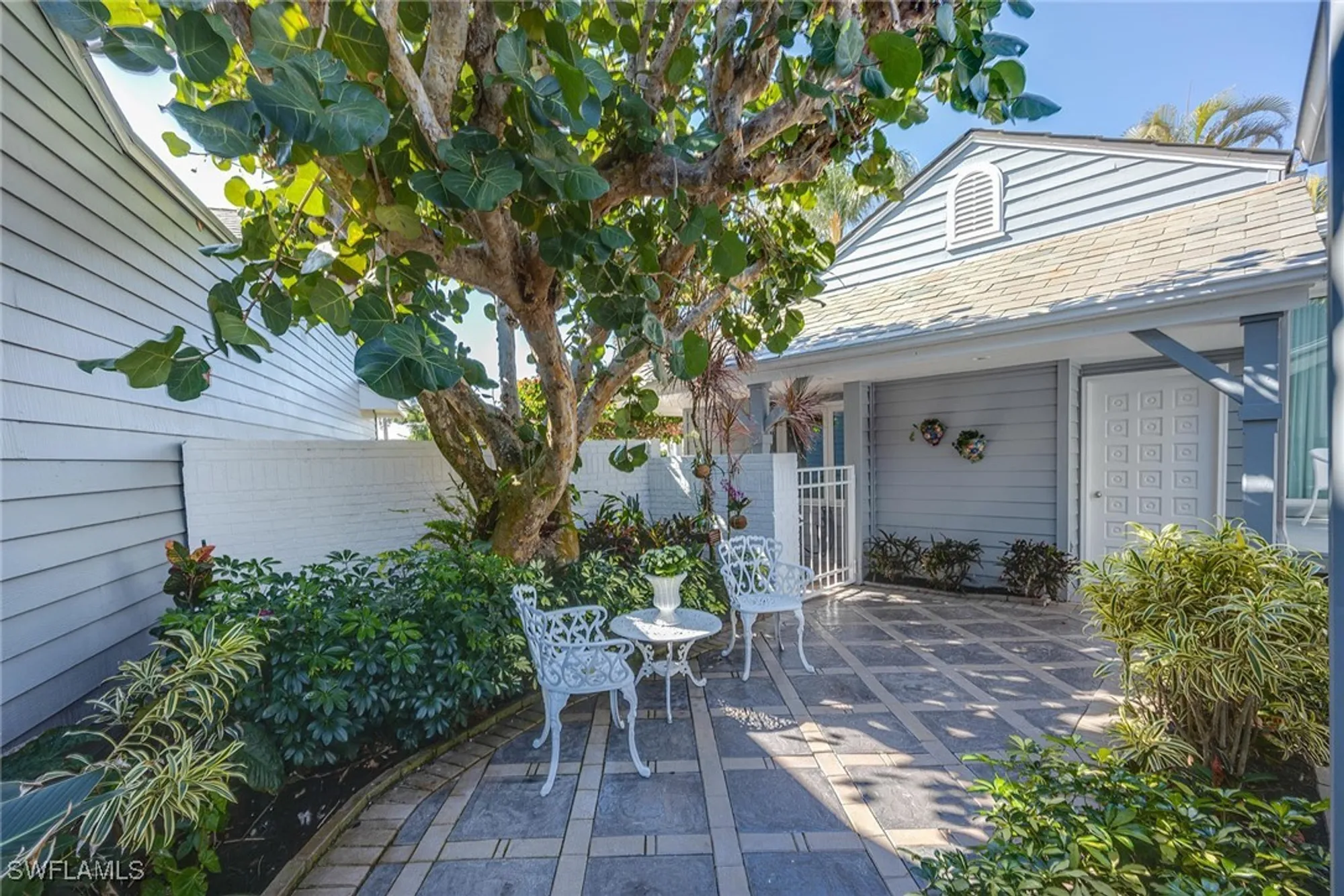 Property Slideshow image 5 of 43 | 643 bridgeway ln, Naples, FL, 34108