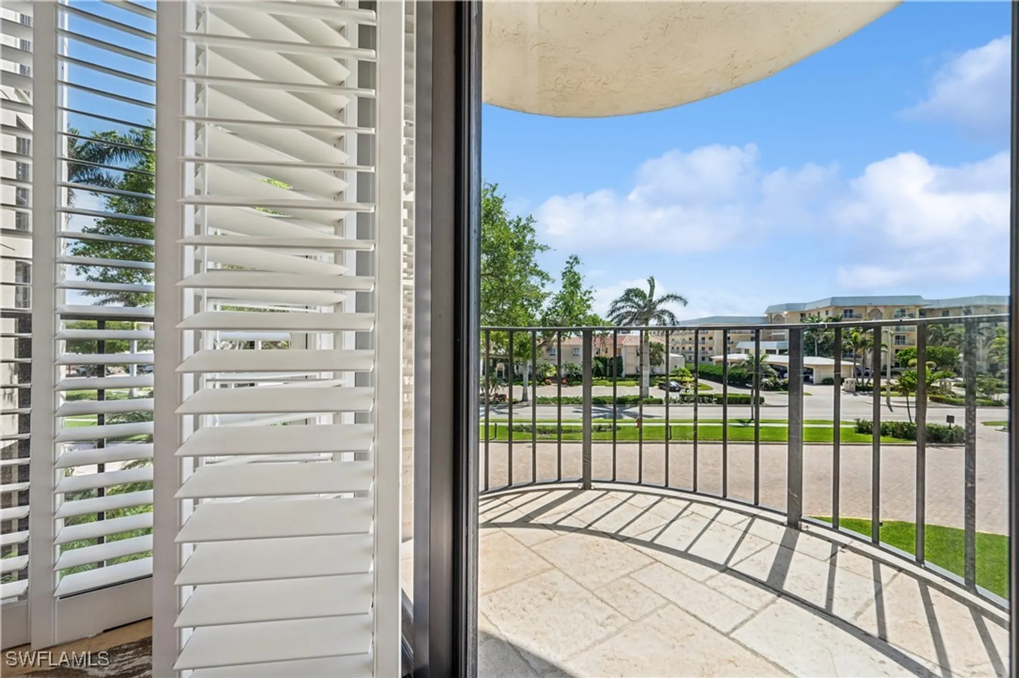 Property Slideshow image 15 of 37 | 3115 gulf shore blvd 112s, Naples, FL, 34103
