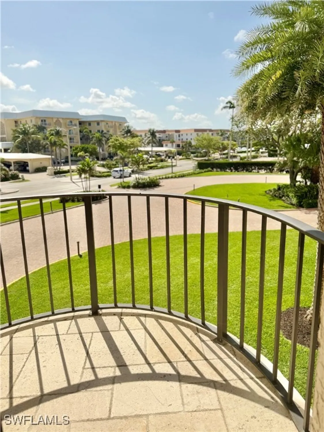 Property Slideshow image 16 of 37 | 3115 gulf shore blvd 112s, Naples, FL, 34103