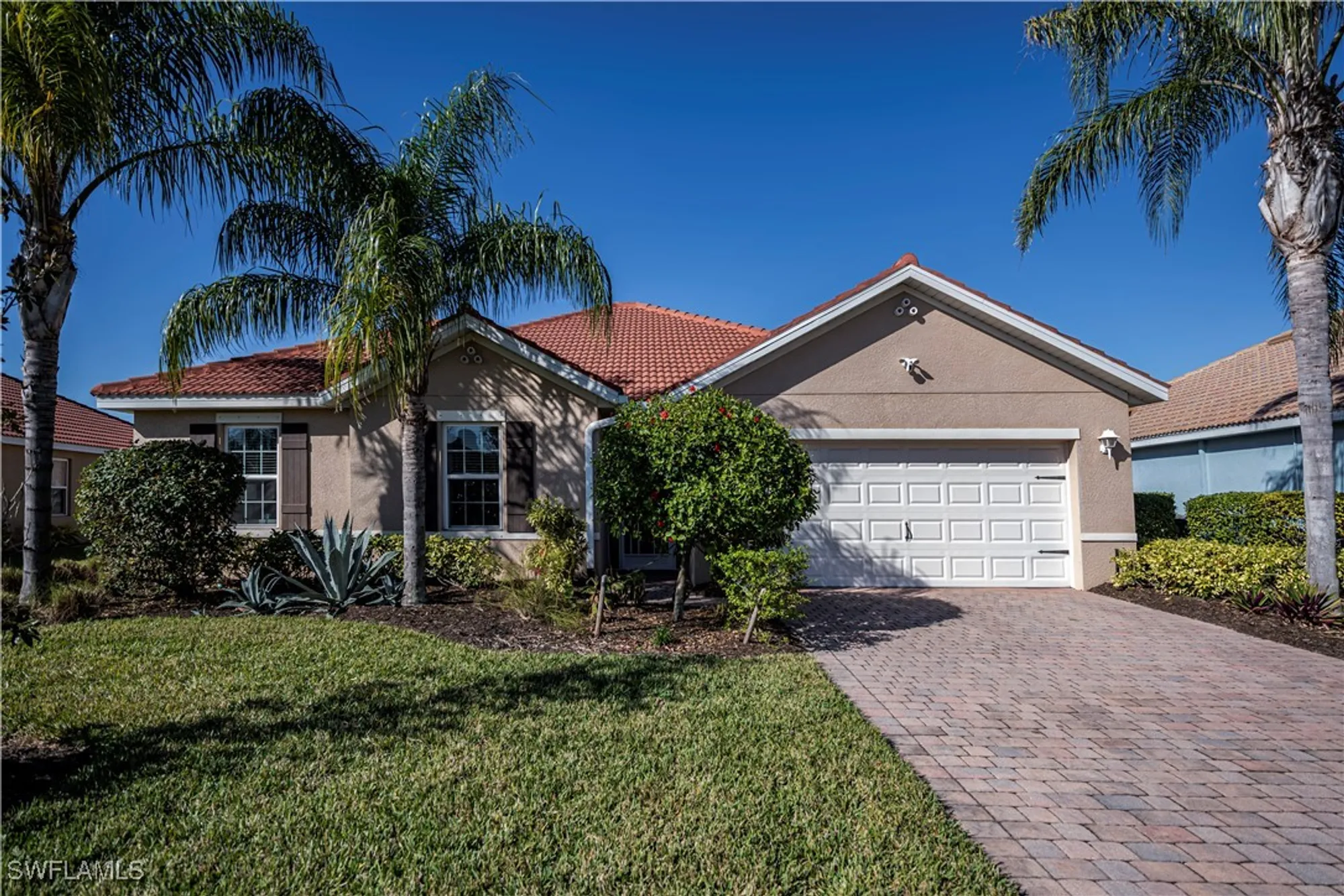 Property Slideshow image 2 of 39 | 3217 birch tree ln, Alva, FL, 33920