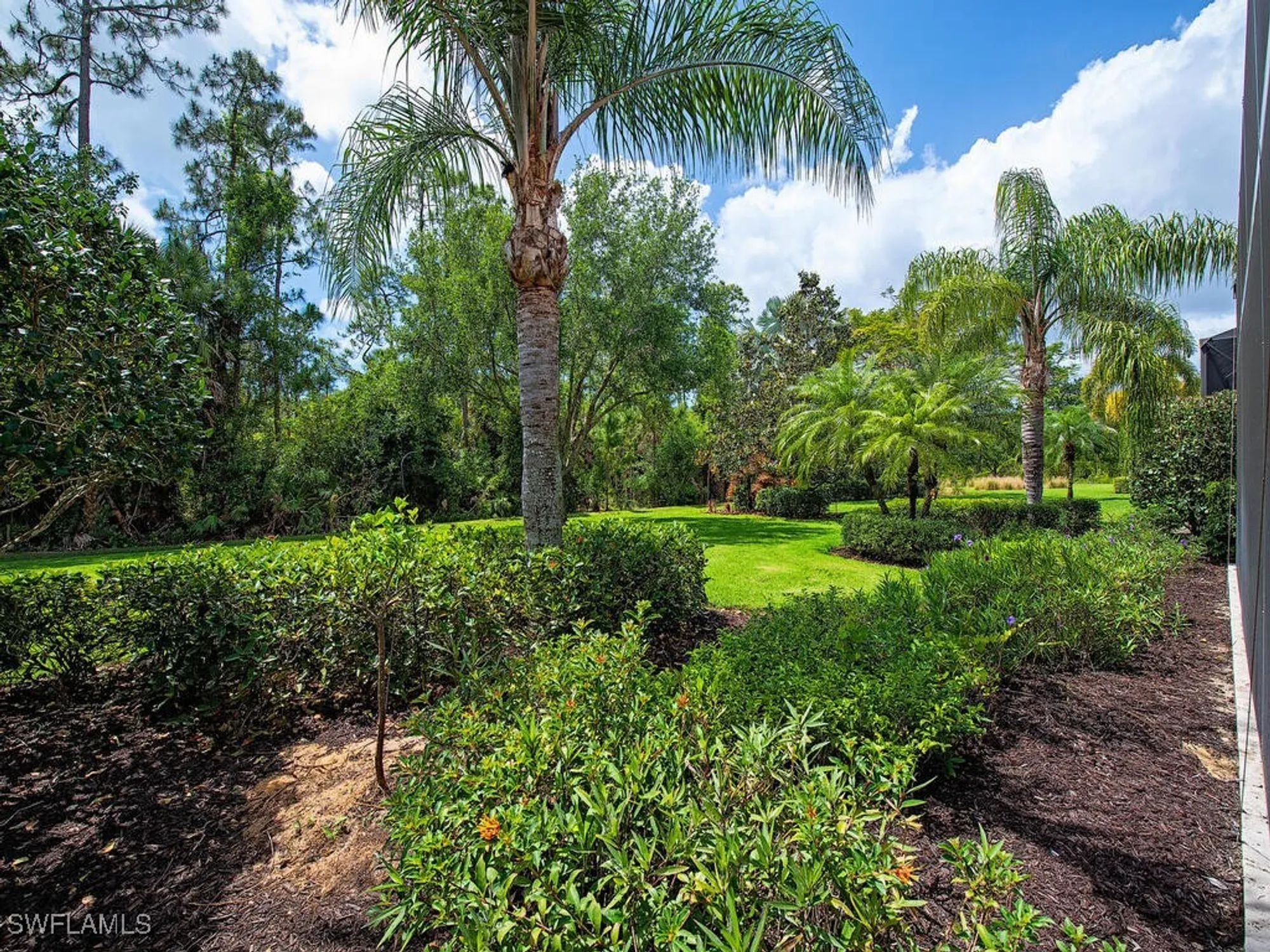 Property Slideshow image 24 of 39 | 6445 costa cir, Naples, FL, 34113