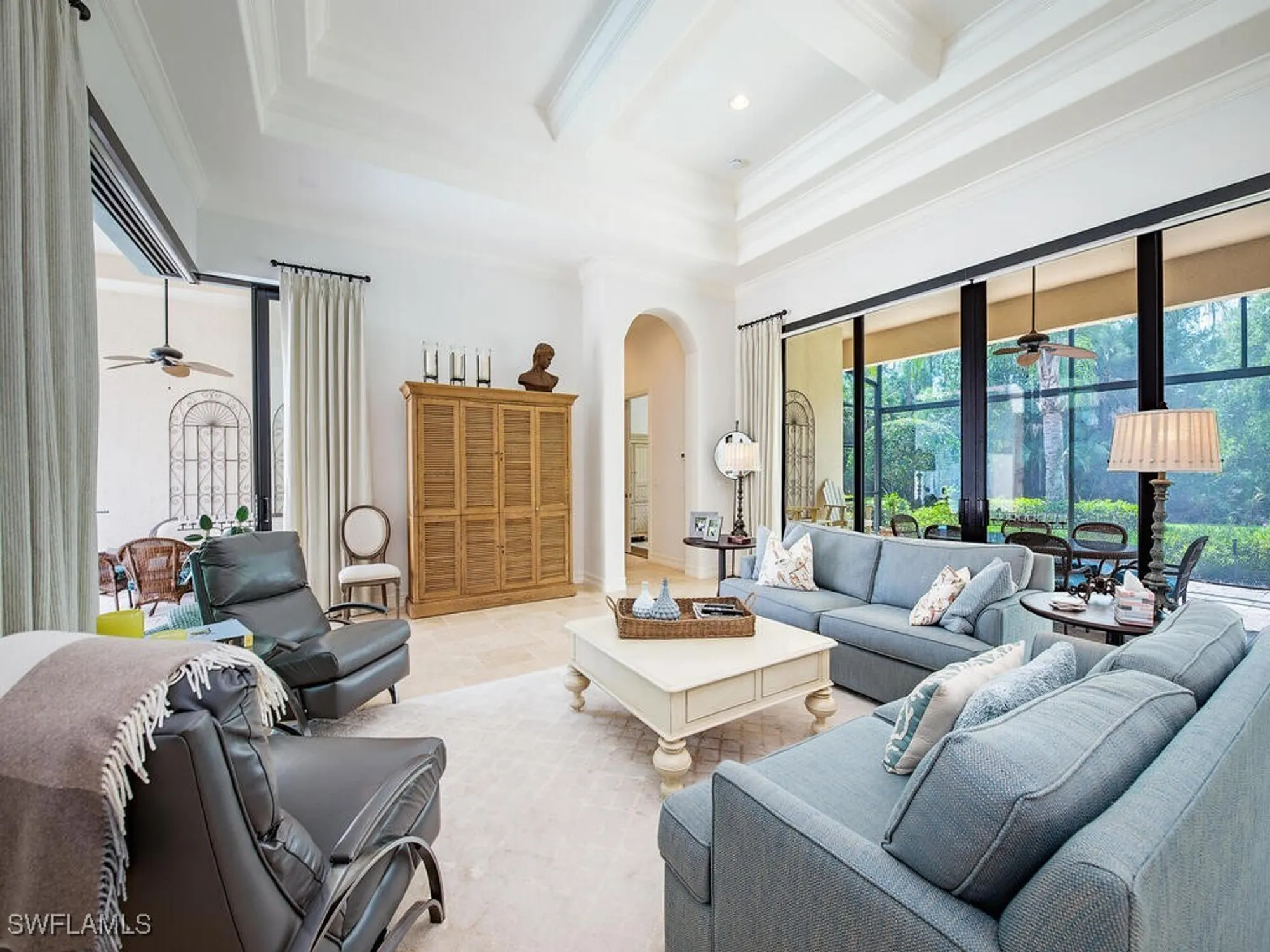 Property Slideshow image 4 of 39 | 6445 costa cir, Naples, FL, 34113