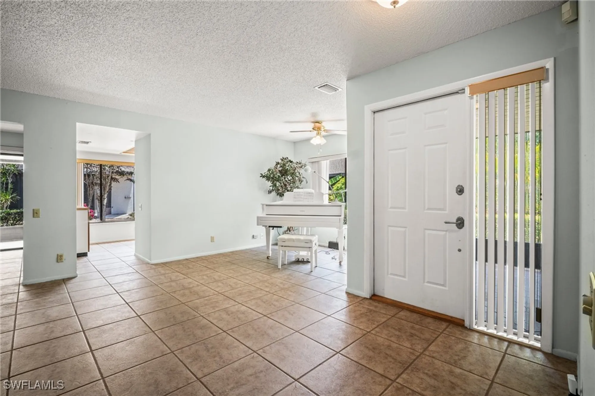 Property Slideshow image 19 of 47 | 1828 pine glade cir, Fort Myers, FL, 33907