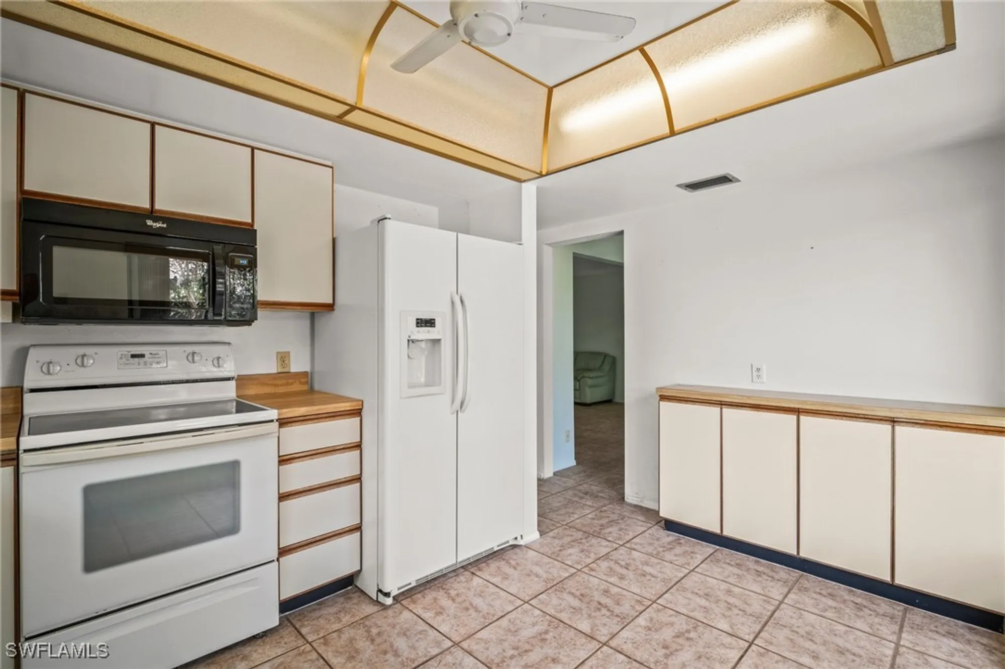Property Slideshow image 12 of 47 | 1828 pine glade cir, Fort Myers, FL, 33907