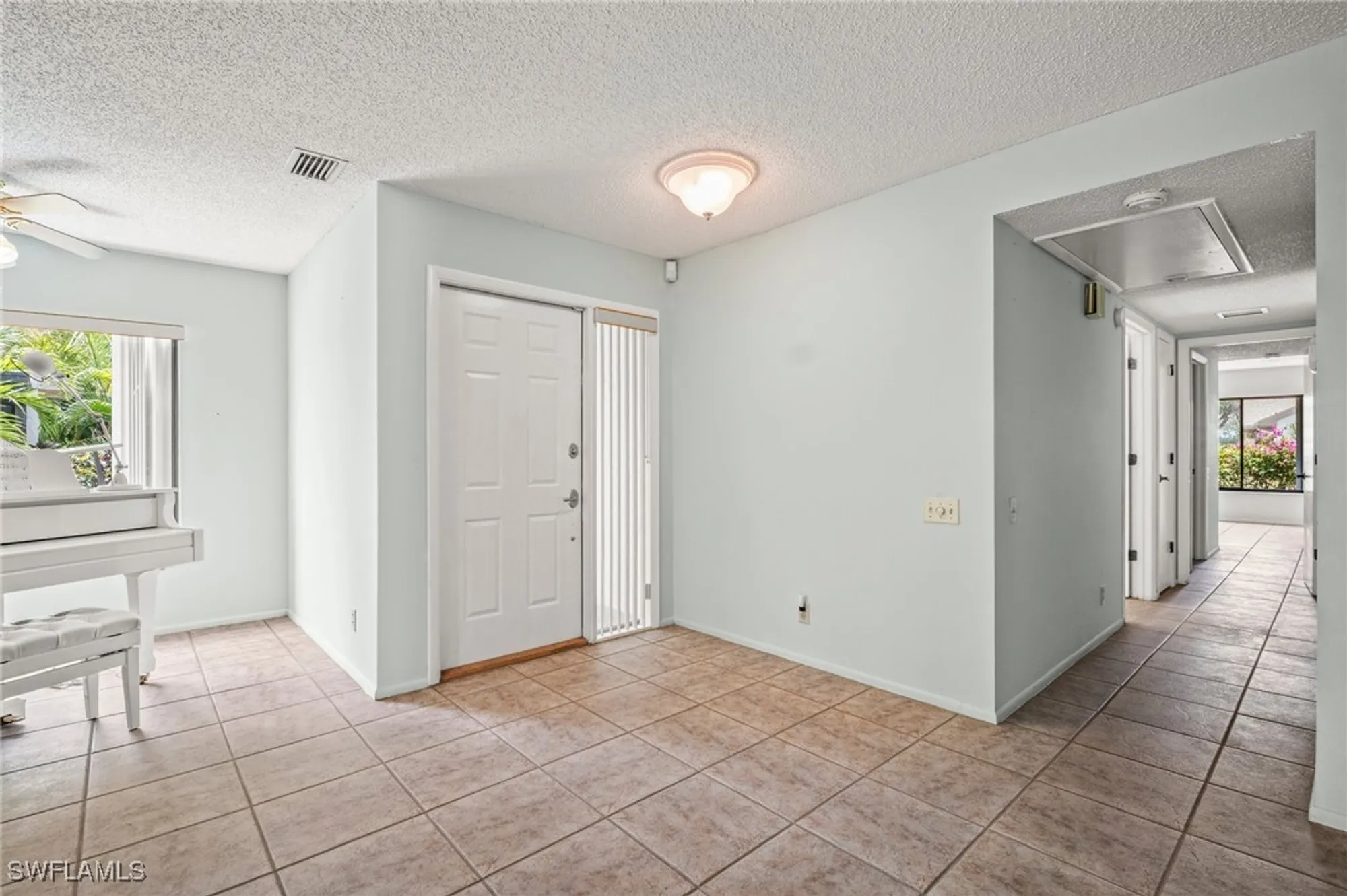 Property Slideshow image 13 of 47 | 1828 pine glade cir, Fort Myers, FL, 33907