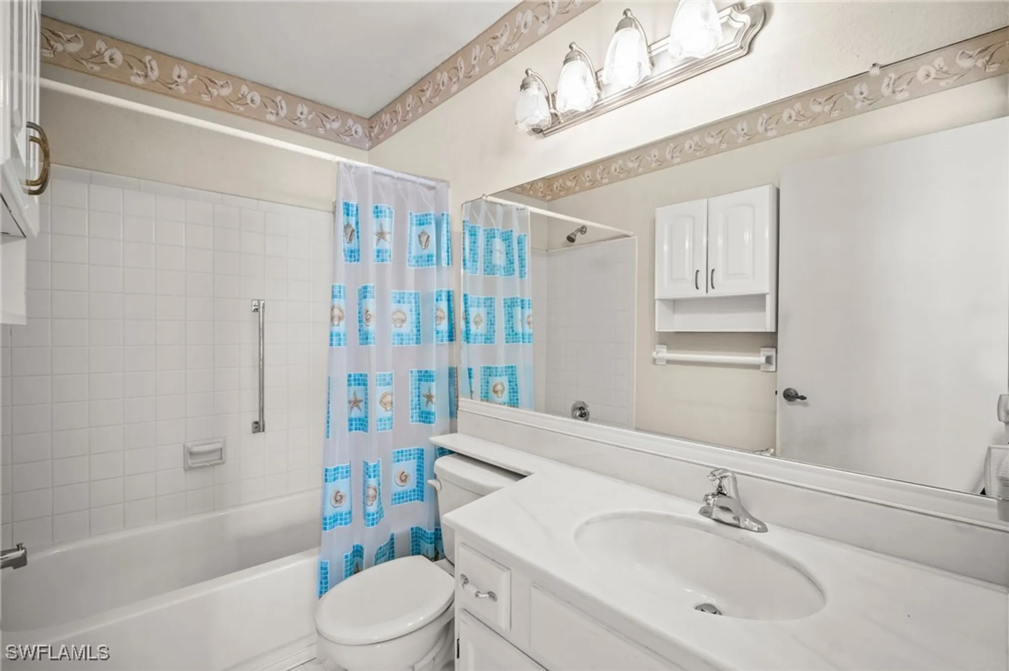 Property Slideshow image 25 of 47 | 1828 pine glade cir, Fort Myers, FL, 33907
