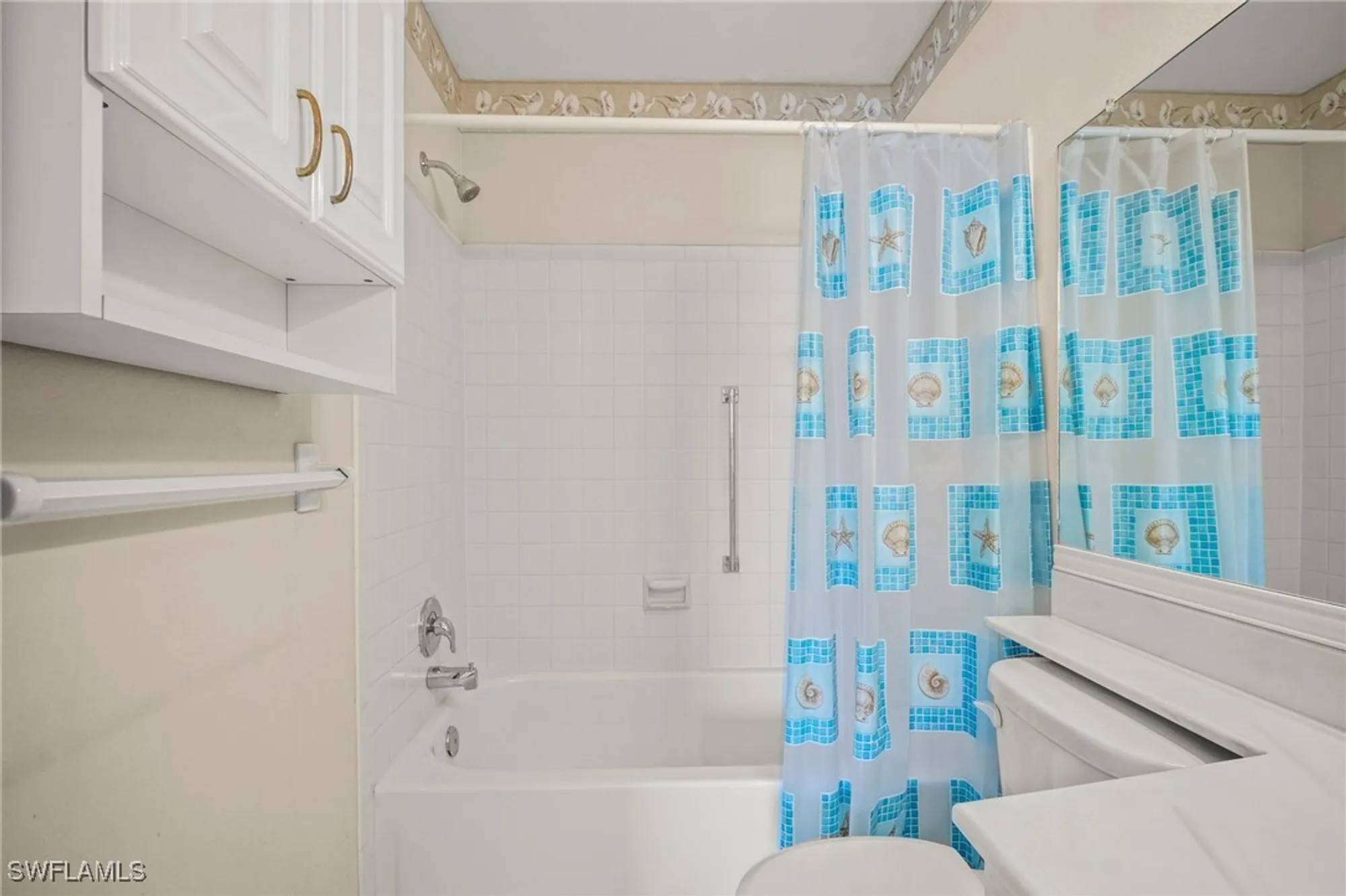 Property Slideshow image 27 of 47 | 1828 pine glade cir, Fort Myers, FL, 33907