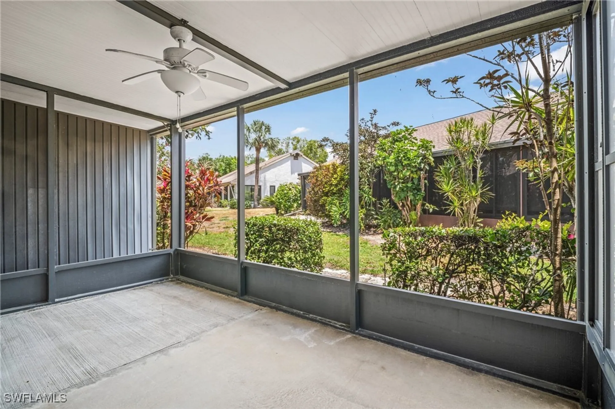 Property Slideshow image 7 of 47 | 1828 pine glade cir, Fort Myers, FL, 33907