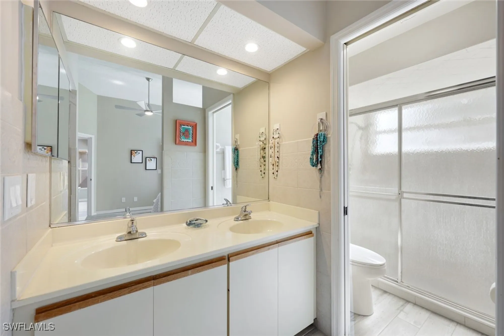 Property Slideshow image 14 of 38 | 14871 crescent cove dr, Fort Myers, FL, 33908