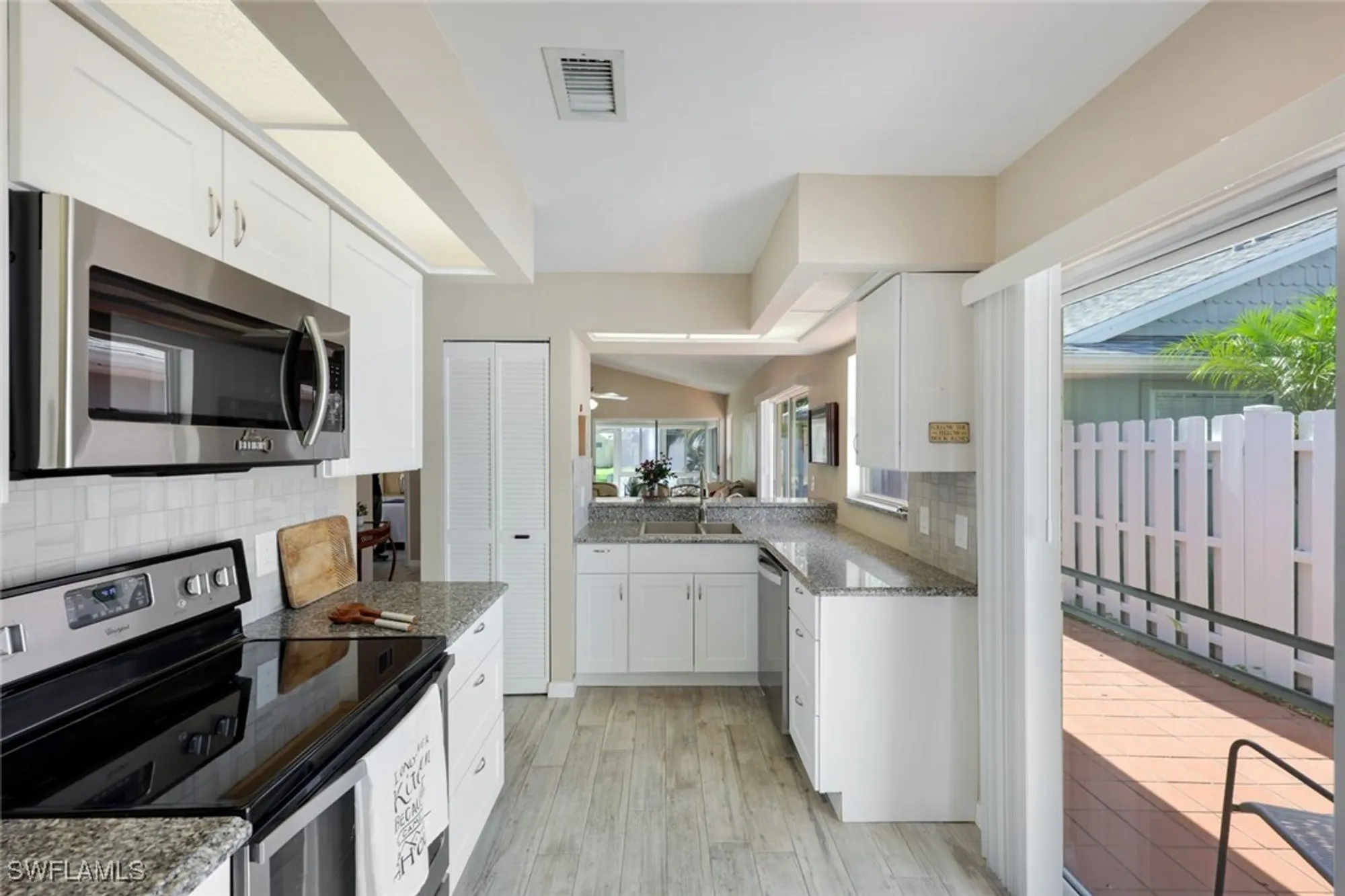 Property Slideshow image 10 of 38 | 14871 crescent cove dr, Fort Myers, FL, 33908