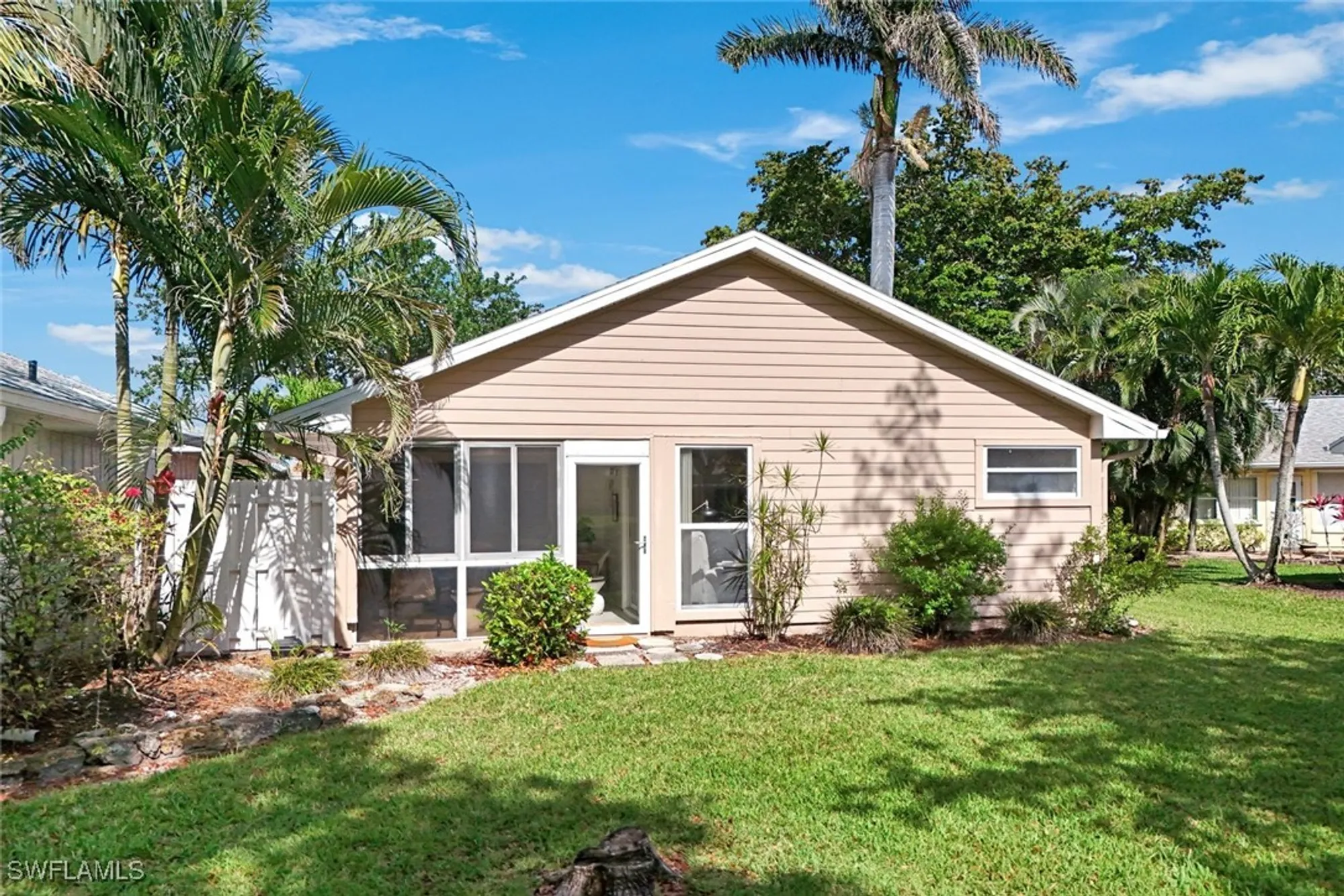 Property Slideshow image 24 of 38 | 14871 crescent cove dr, Fort Myers, FL, 33908