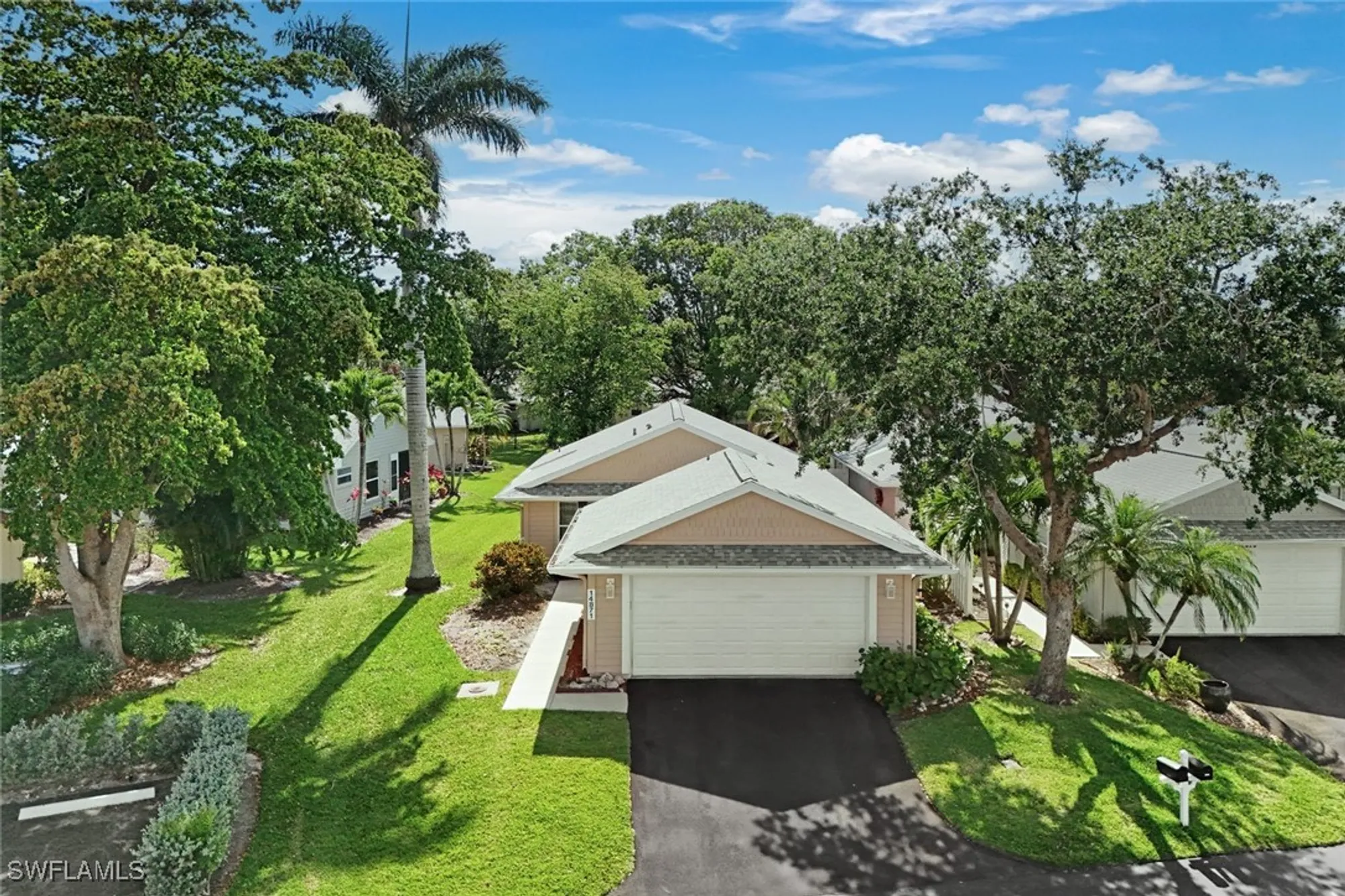 Property Slideshow image 26 of 38 | 14871 crescent cove dr, Fort Myers, FL, 33908