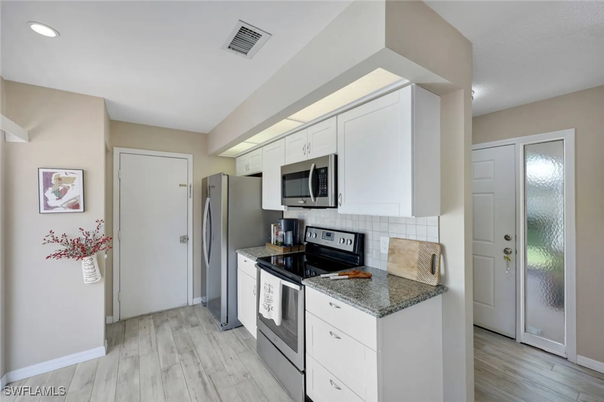 Property Slideshow image 9 of 38 | 14871 crescent cove dr, Fort Myers, FL, 33908