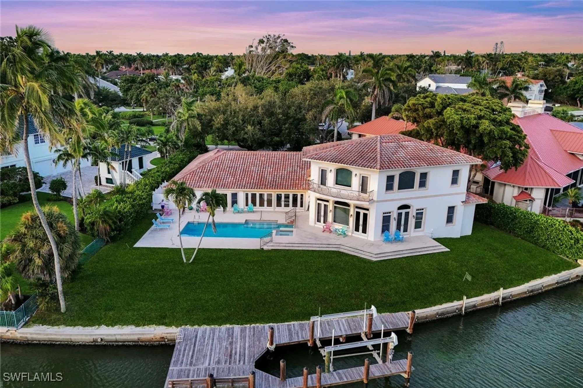 Property Slideshow image 17 of 33 | 350 bow line bnd, Naples, FL, 34103