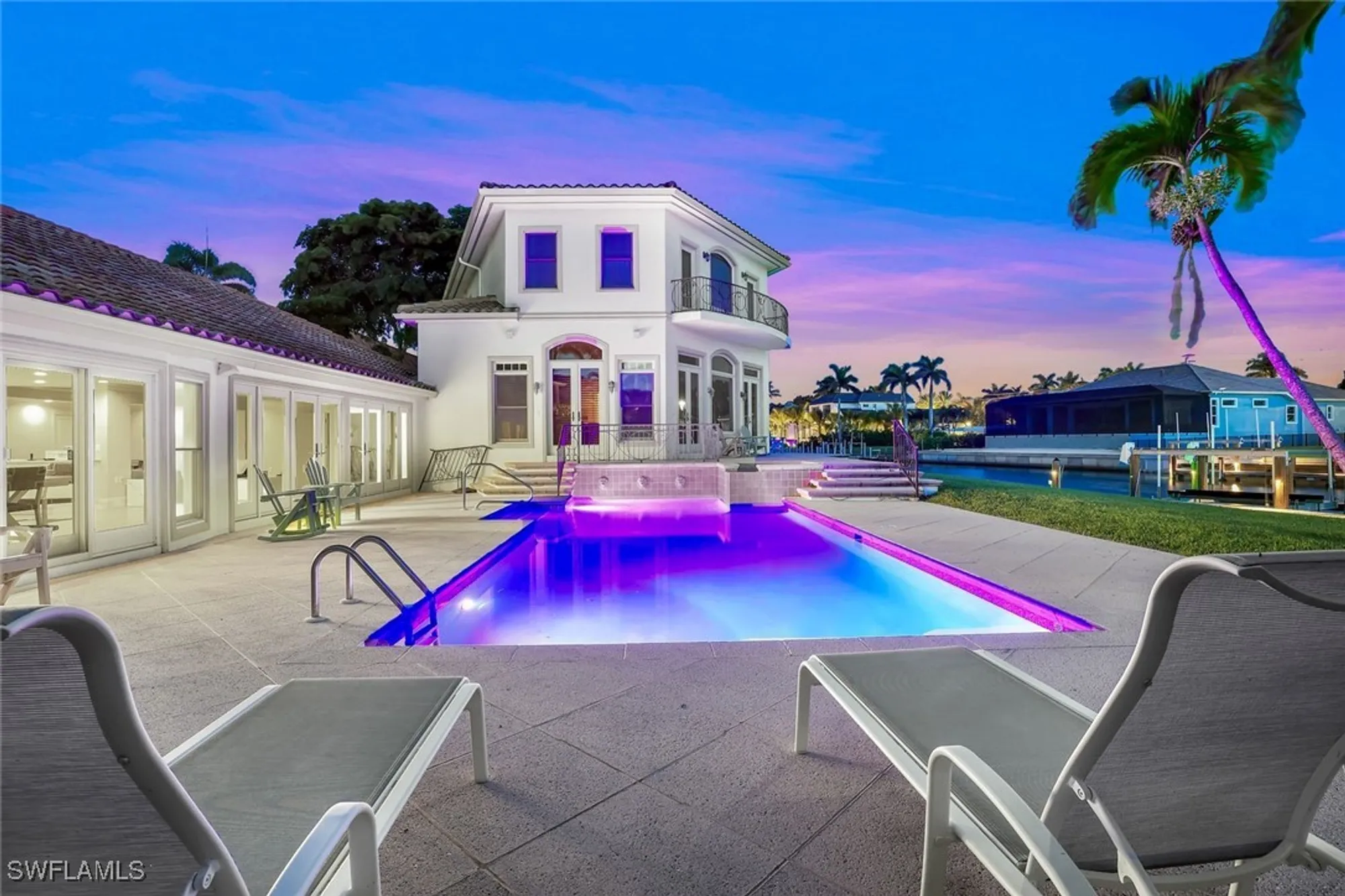 Property Slideshow image 13 of 33 | 350 bow line bnd, Naples, FL, 34103